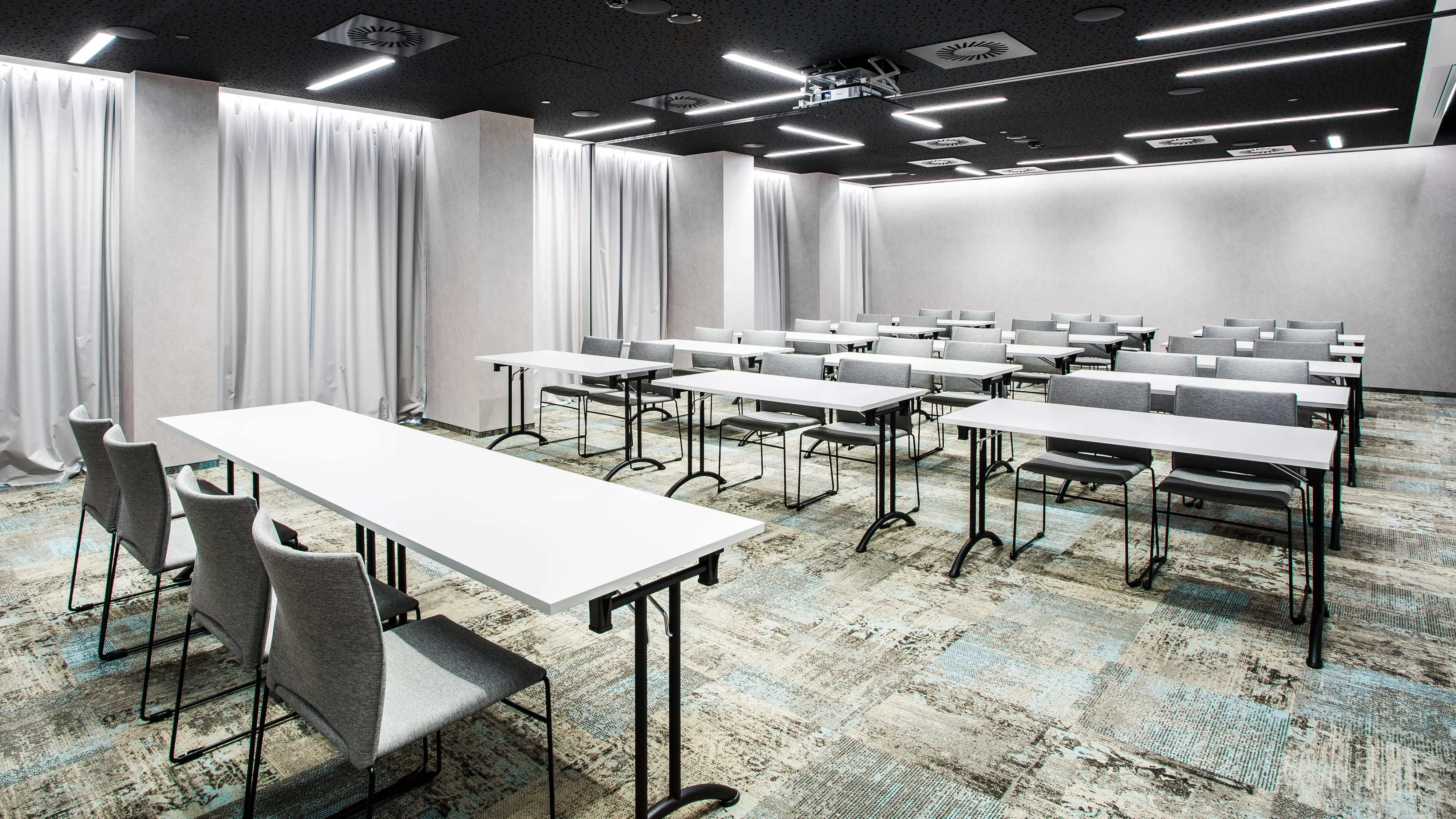 G43 Grzybowska, Grzybowska 43, Wola, Warszawa