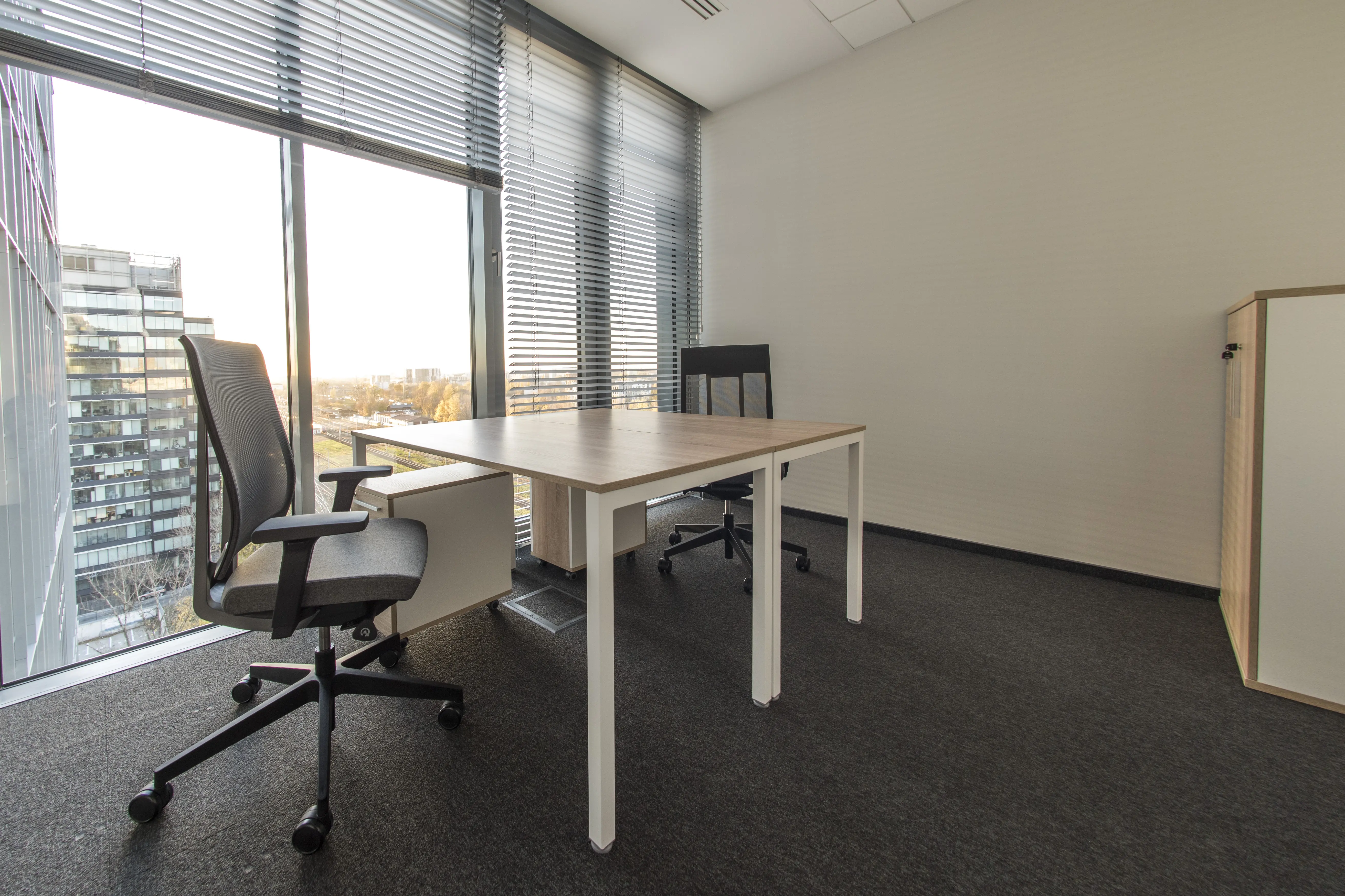 Equator IV (Cirrus), Al. Jerozolimskie 100, Ochota, Warszawa