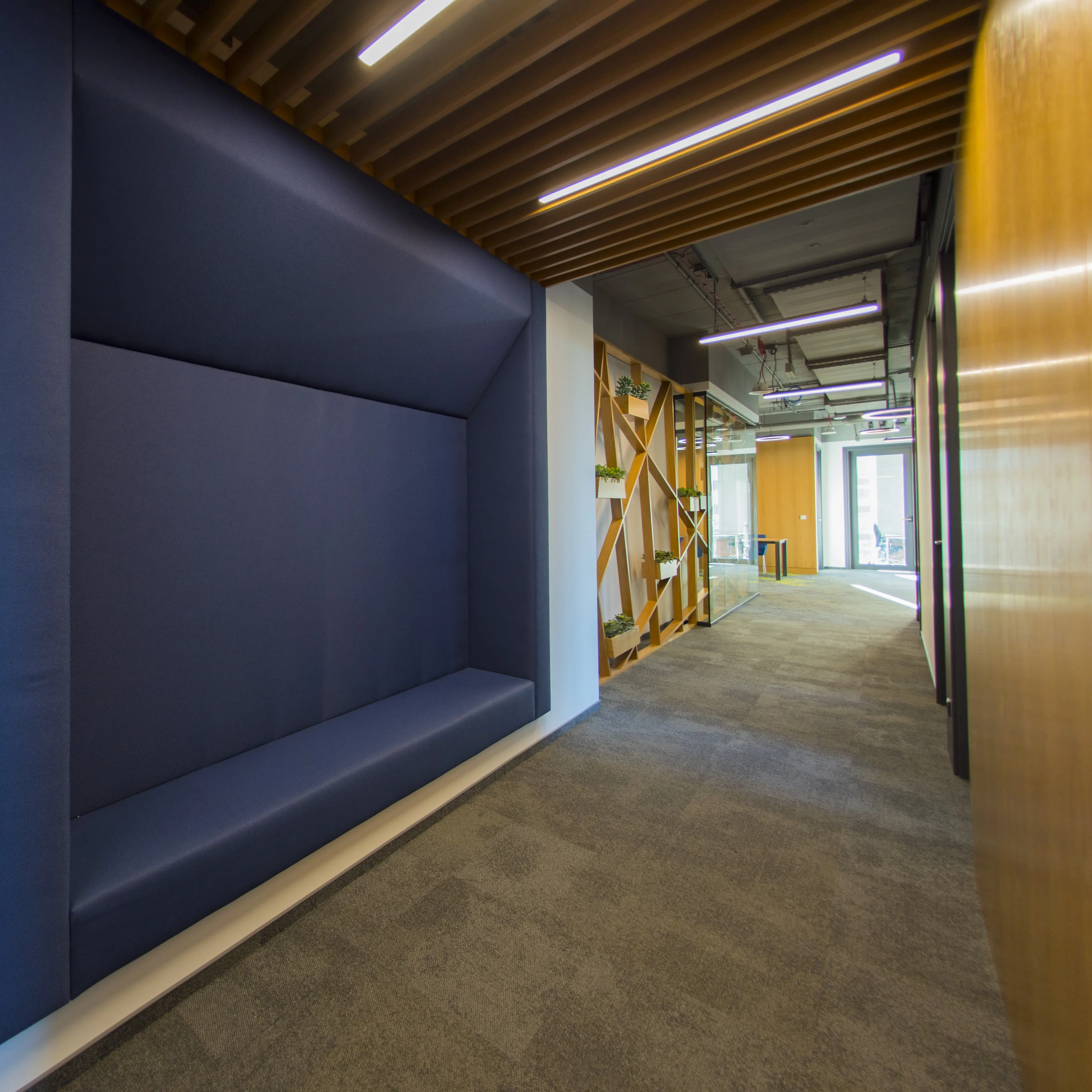 Equator IV (Cirrus), Al. Jerozolimskie 100, Ochota, Warszawa