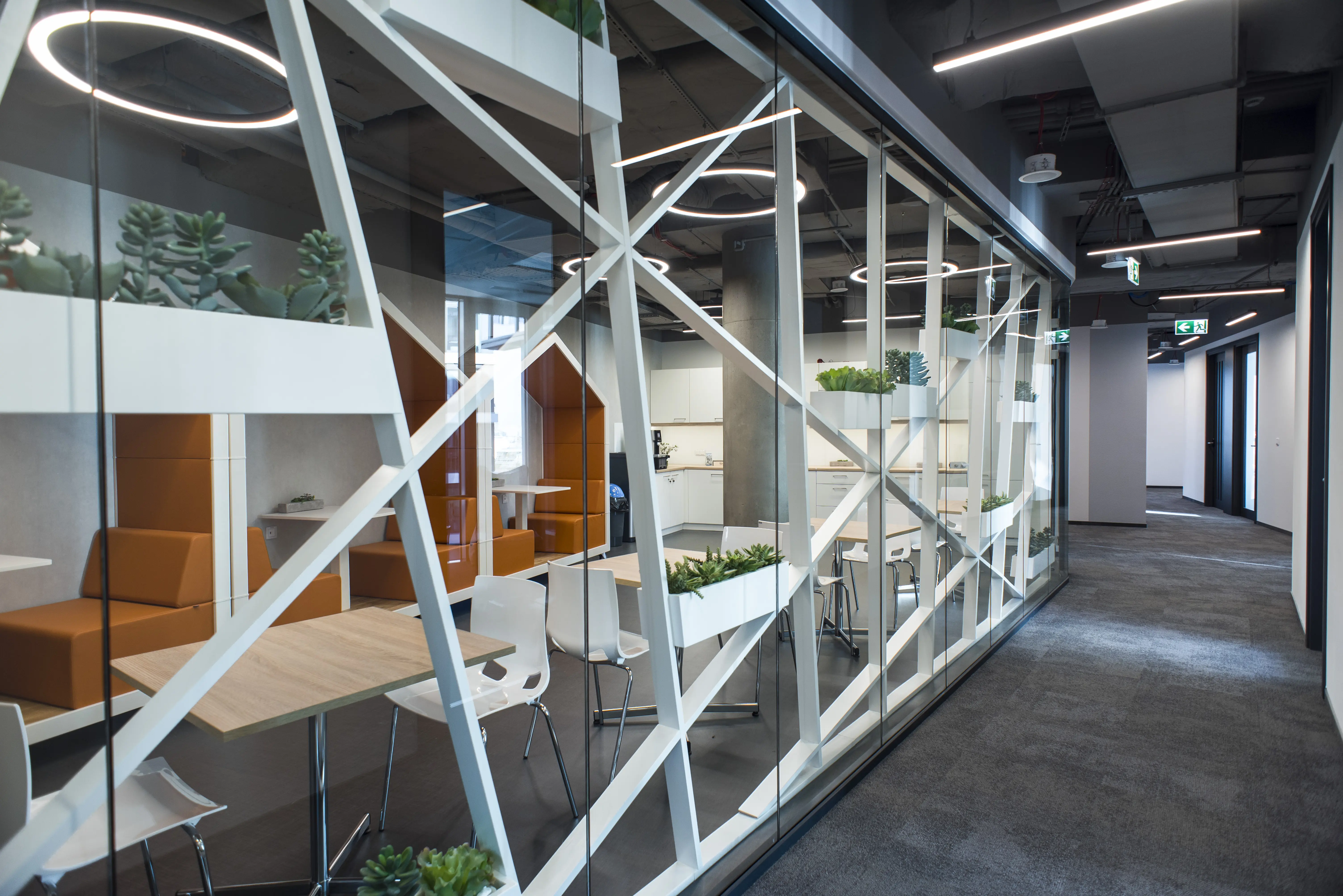 Equator IV (Cirrus), Al. Jerozolimskie 100, Ochota, Warszawa