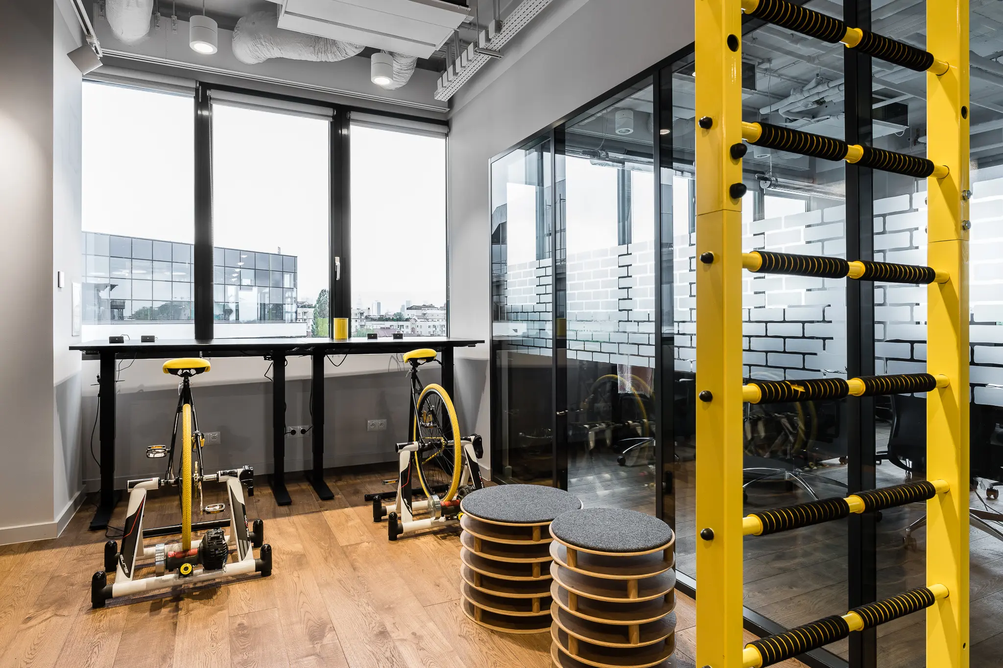 Brain Embassy Adgar Park West Aleje Jerozolimskie, Al. Jerozolimskie 181B, Ochota, Warszawa