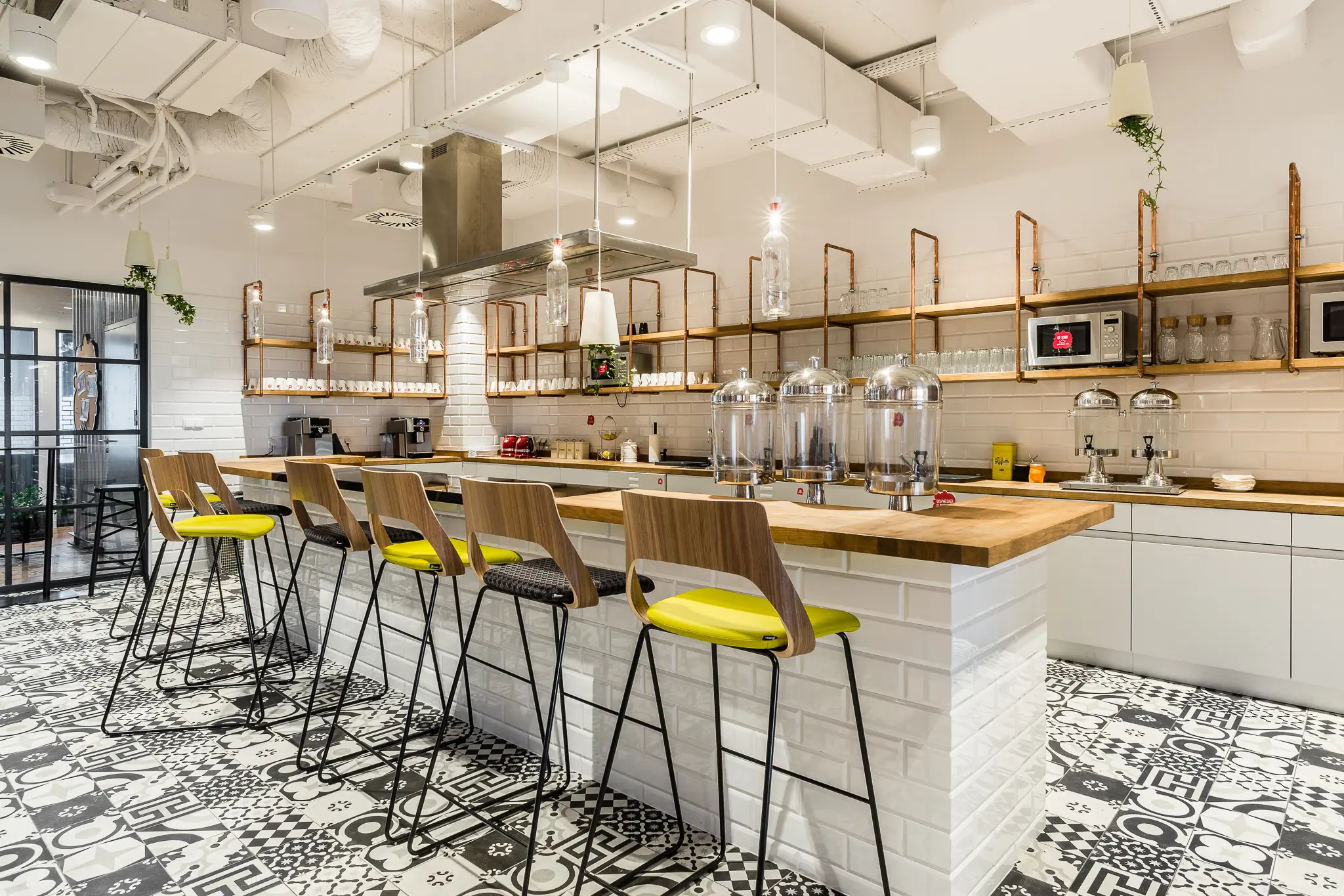 Brain Embassy Adgar Park West Aleje Jerozolimskie, Al. Jerozolimskie 181B, Ochota, Warszawa