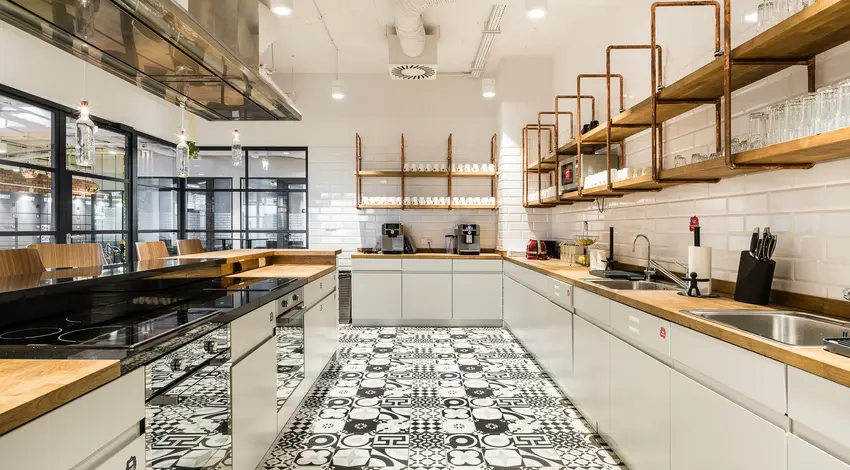 Brain Embassy Adgar Park West Aleje Jerozolimskie, Al. Jerozolimskie 181B, Ochota, Warszawa