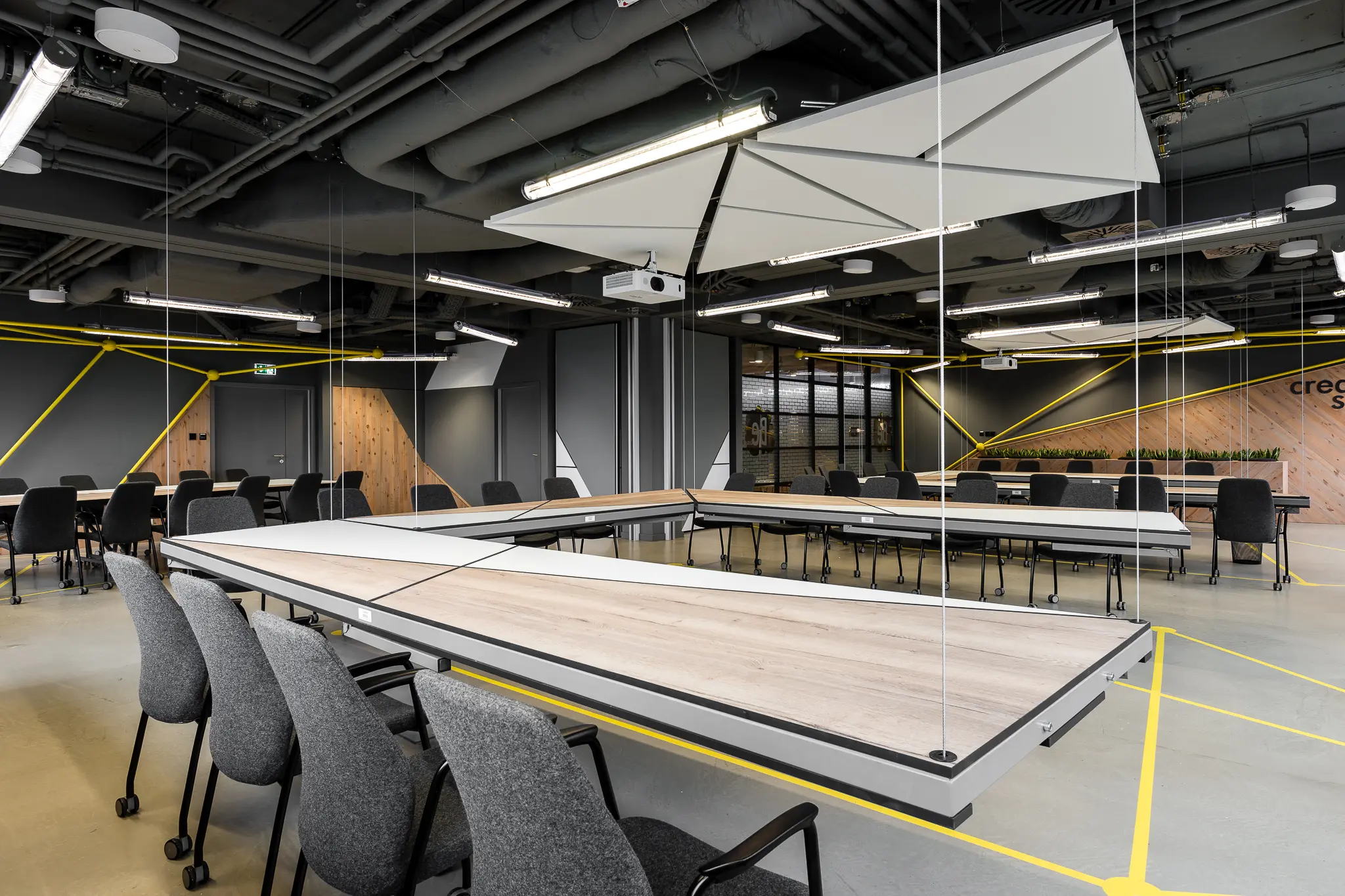 Brain Embassy Adgar Park West Aleje Jerozolimskie, Al. Jerozolimskie 181B, Ochota, Warszawa