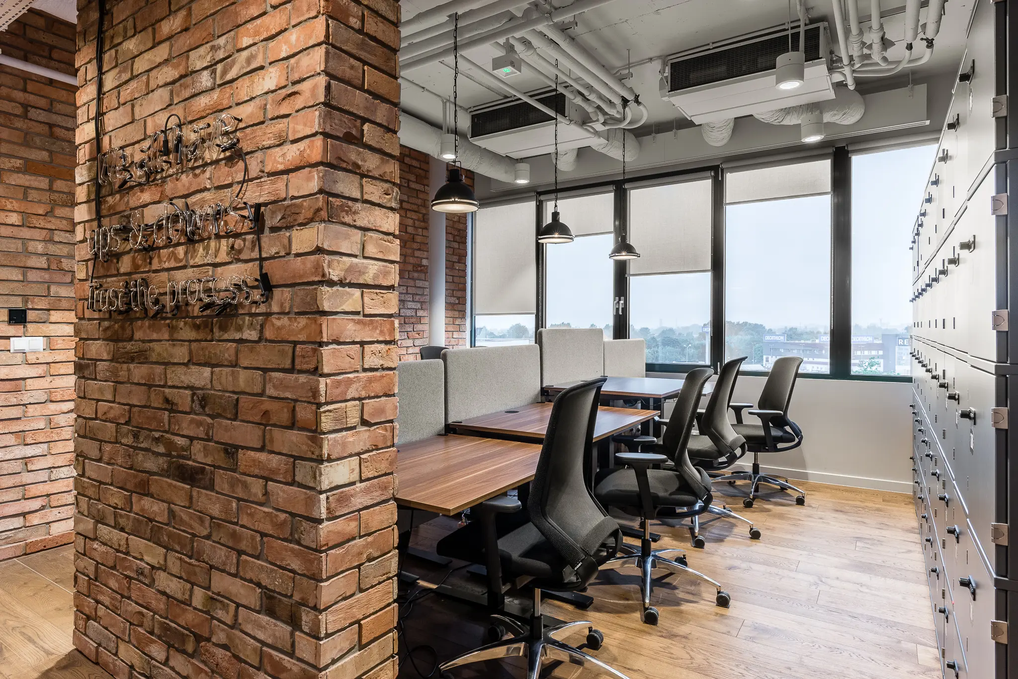 Brain Embassy Adgar Park West Aleje Jerozolimskie, Al. Jerozolimskie 181B, Ochota, Warszawa