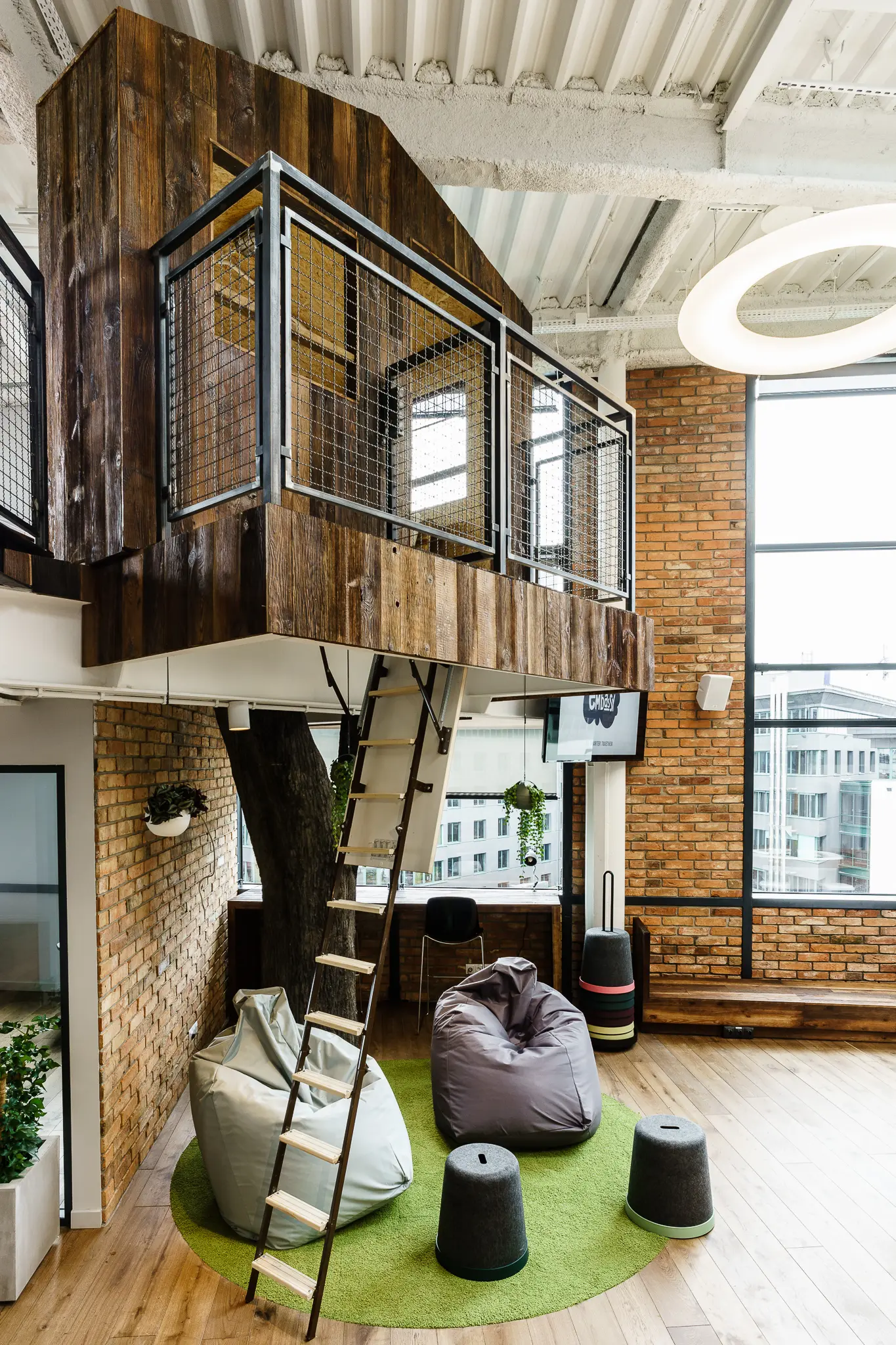 Brain Embassy Adgar Park West Aleje Jerozolimskie, Al. Jerozolimskie 181B, Ochota, Warszawa