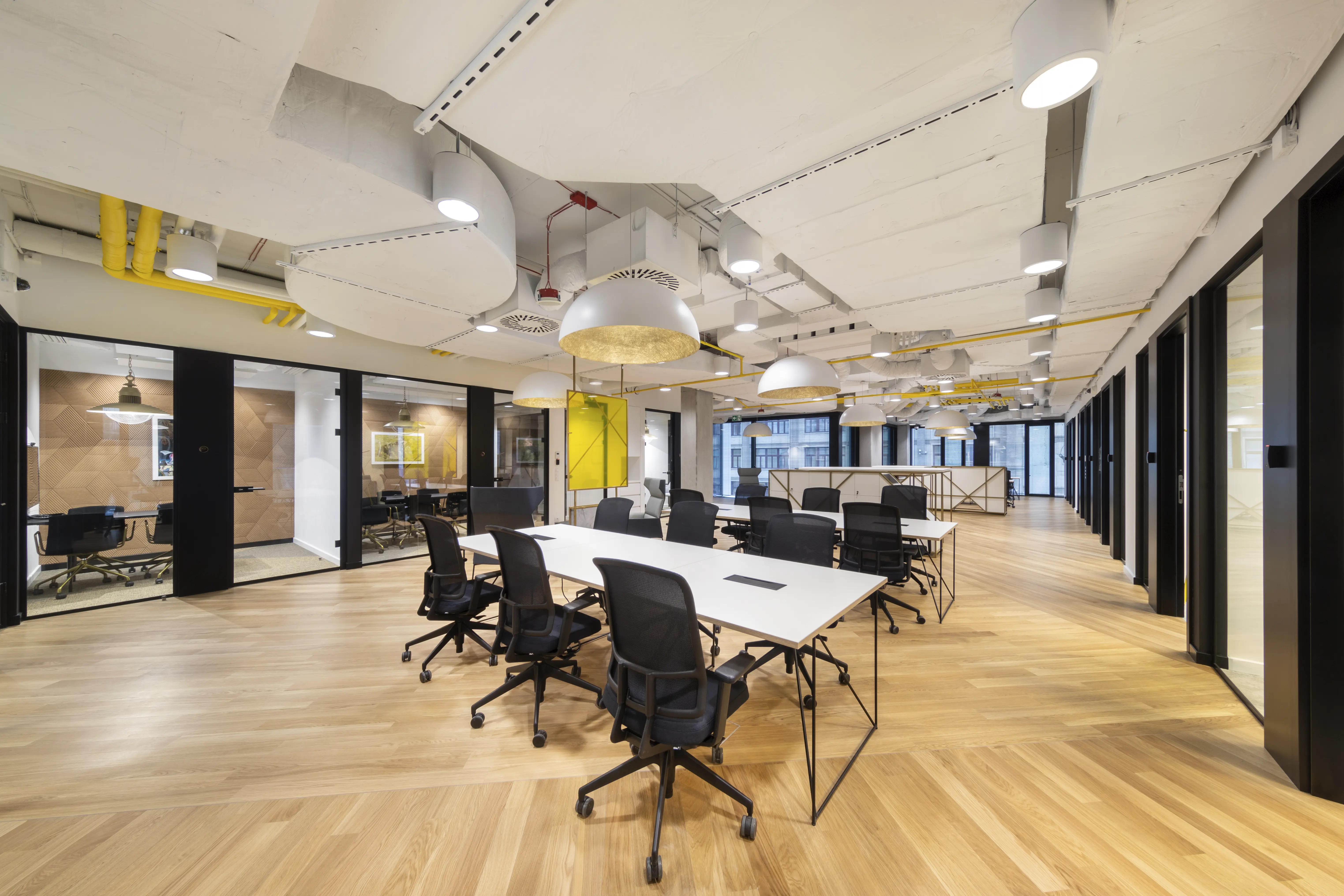 Nowogrodzka Square, Jerozolimskie 93