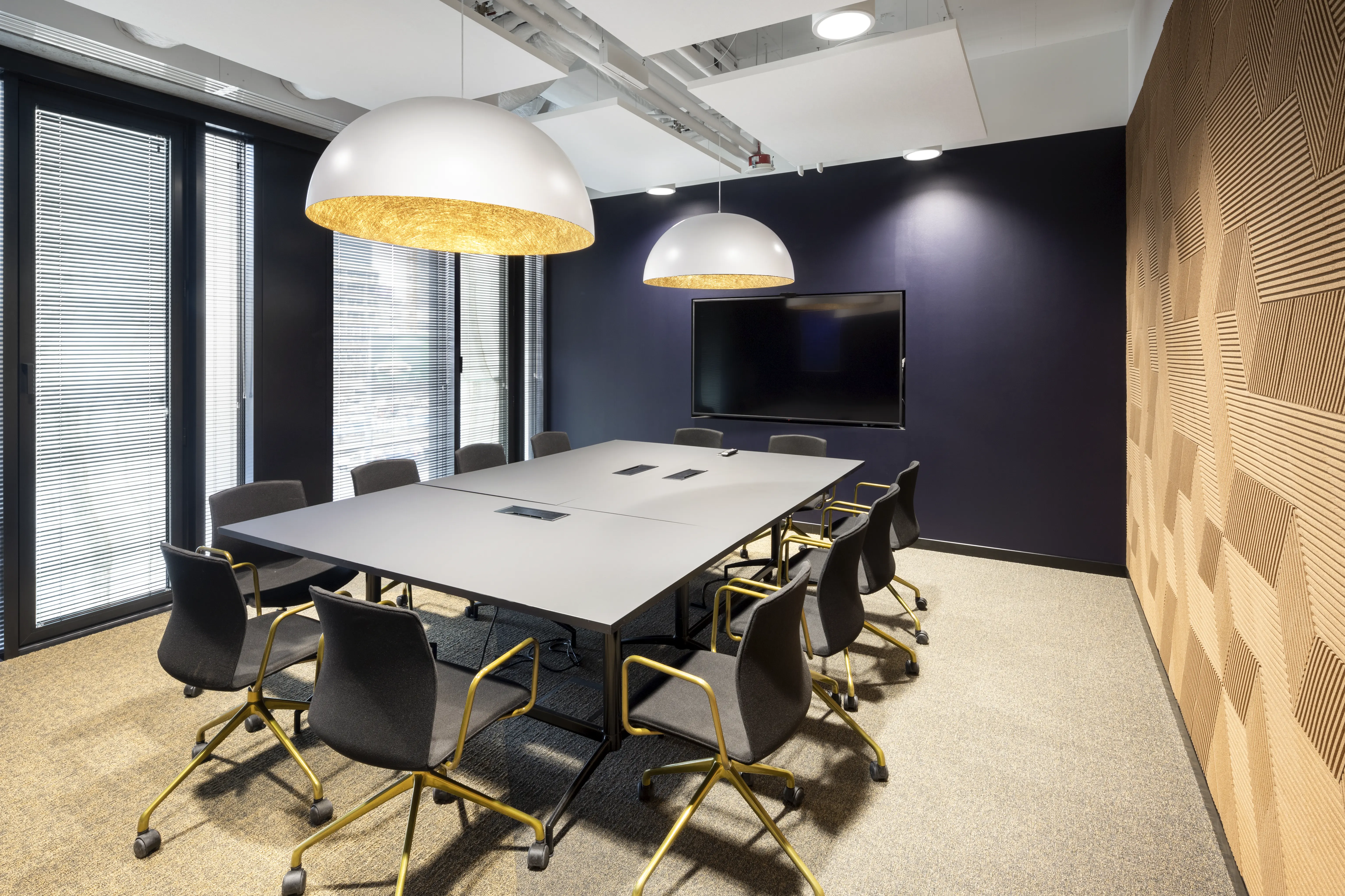 Nowogrodzka Square, Jerozolimskie 93