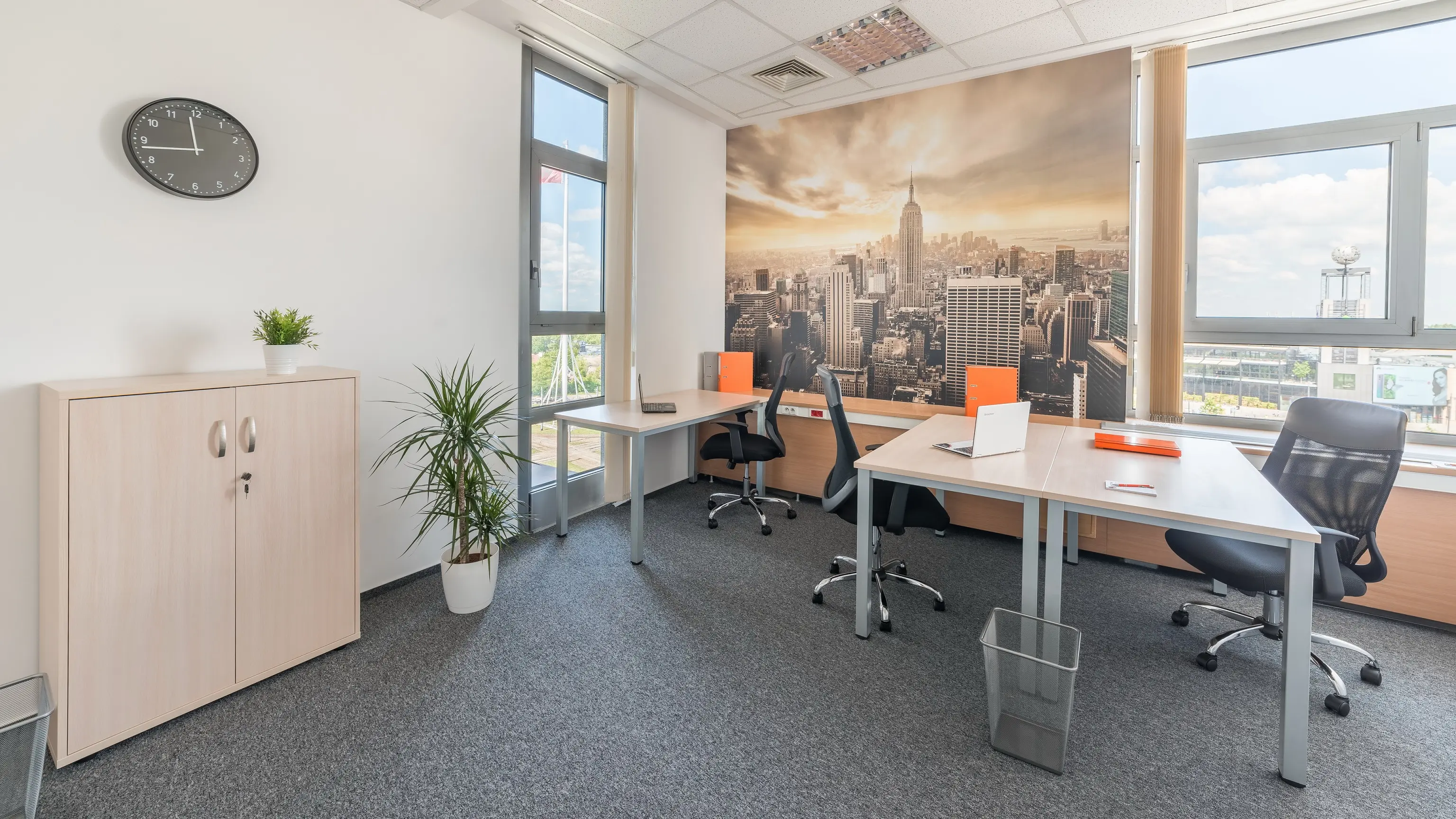 iDid Babka Tower Jana Pawła II, Jana Pawła II 80