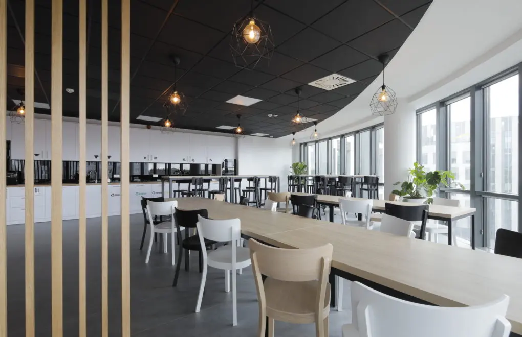 Aquarius Business House, ulica Swobodna 1