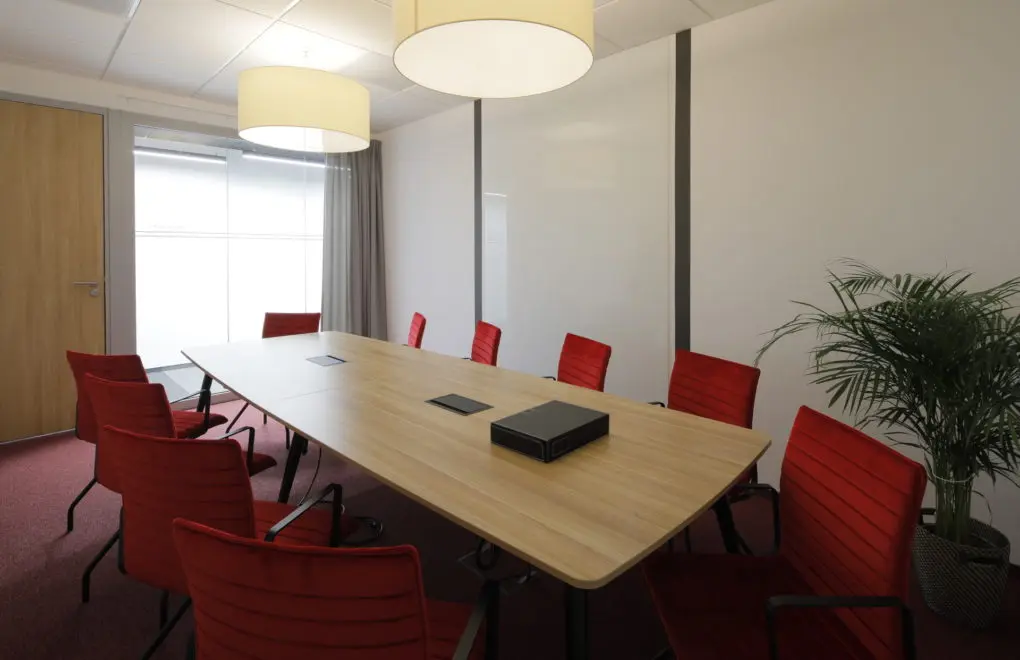 Aquarius Business House, ulica Swobodna 1