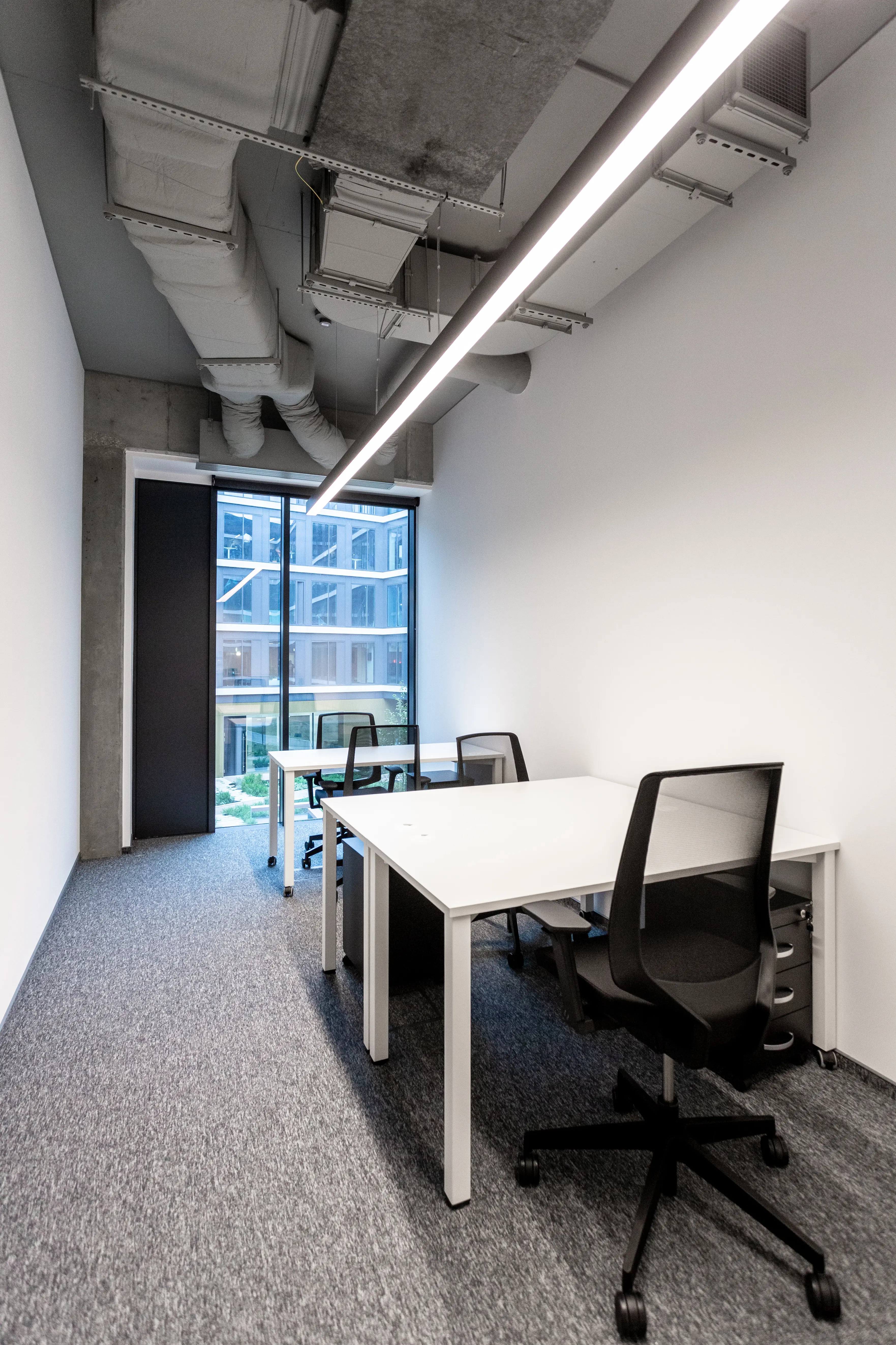 Beethovena, Dziekońskiego 1