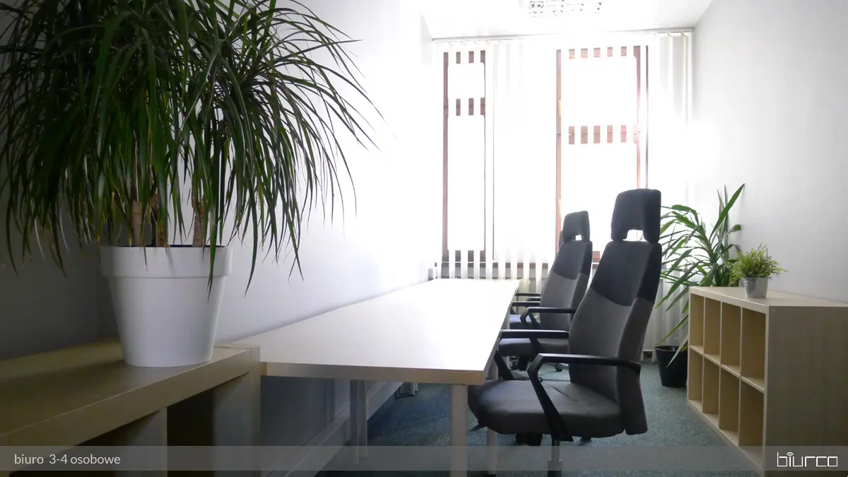 Twarda 44, Twarda 44