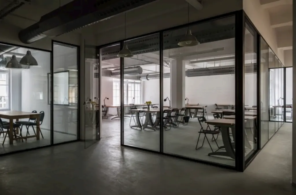 Dom Towarowy Braci Jabłkowskich, Bracka 25