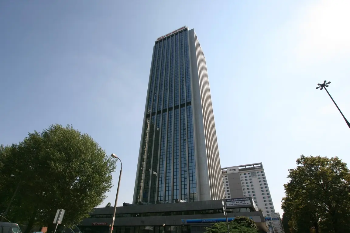 Nobel CH8 Chałubińskiego, Chałubińskiego 8