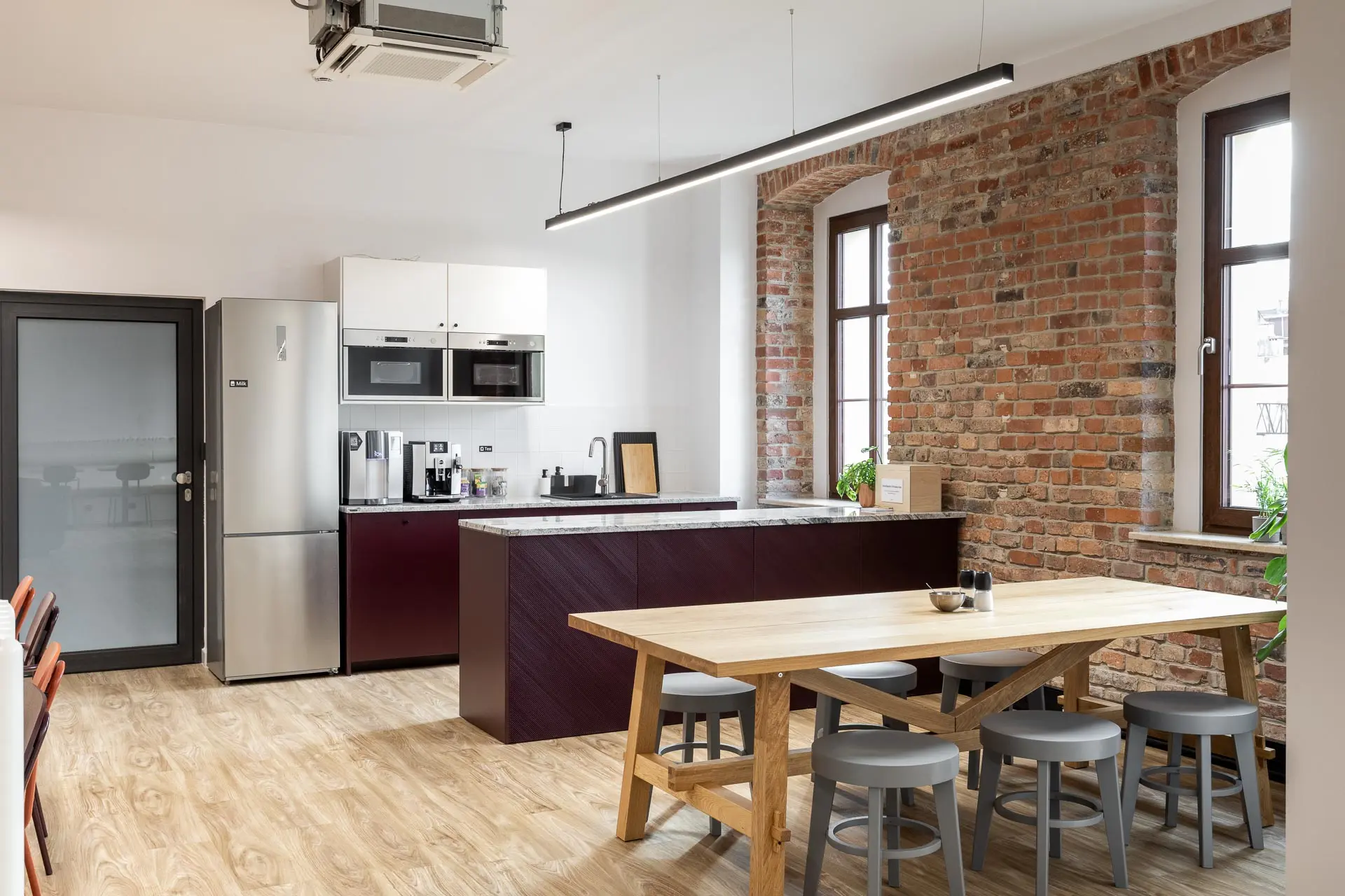 Cluster Stary Dworzec, Dworcowa 8