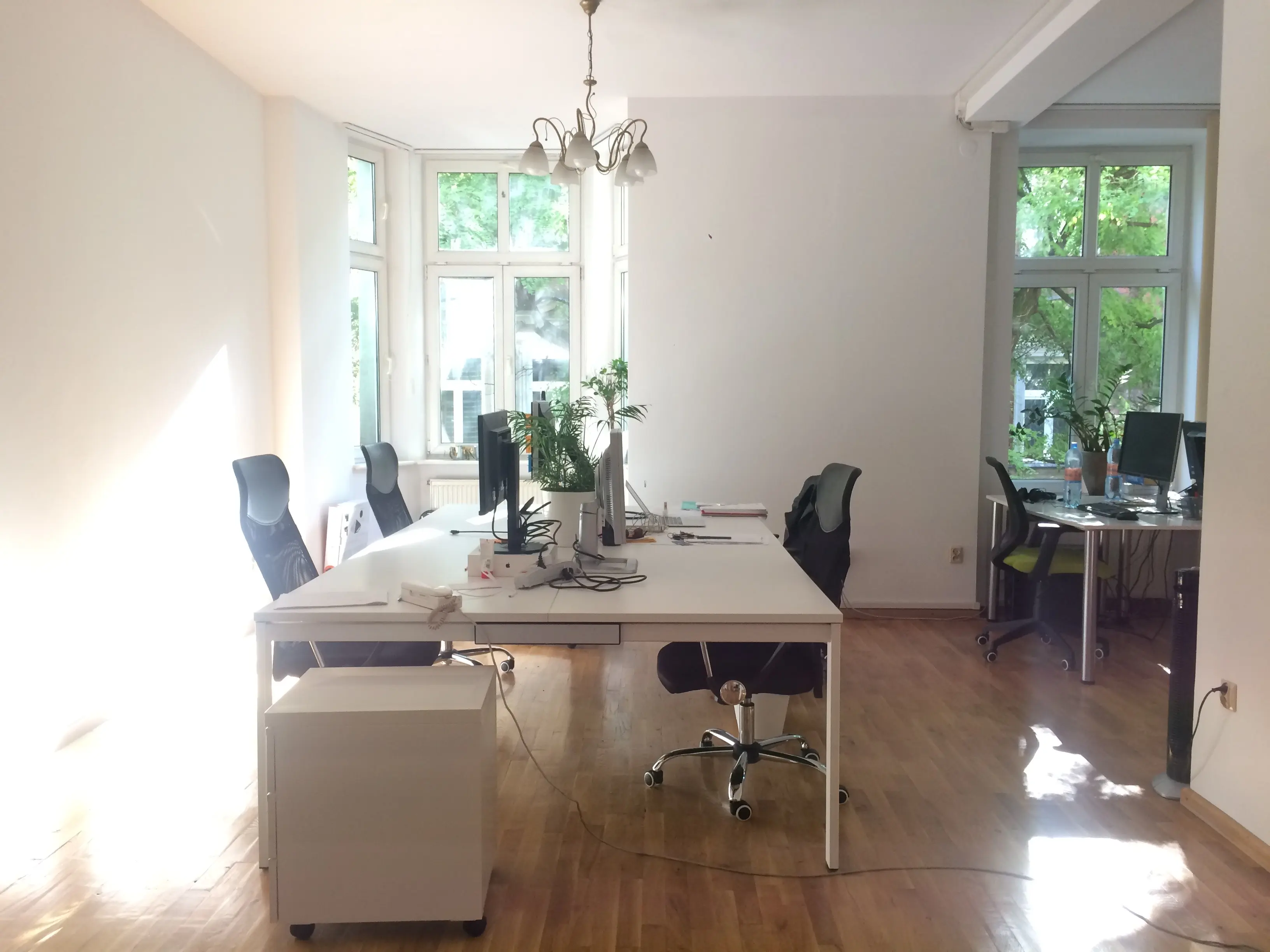 Dwernickiego 6/4, Dwernickiego 6/4