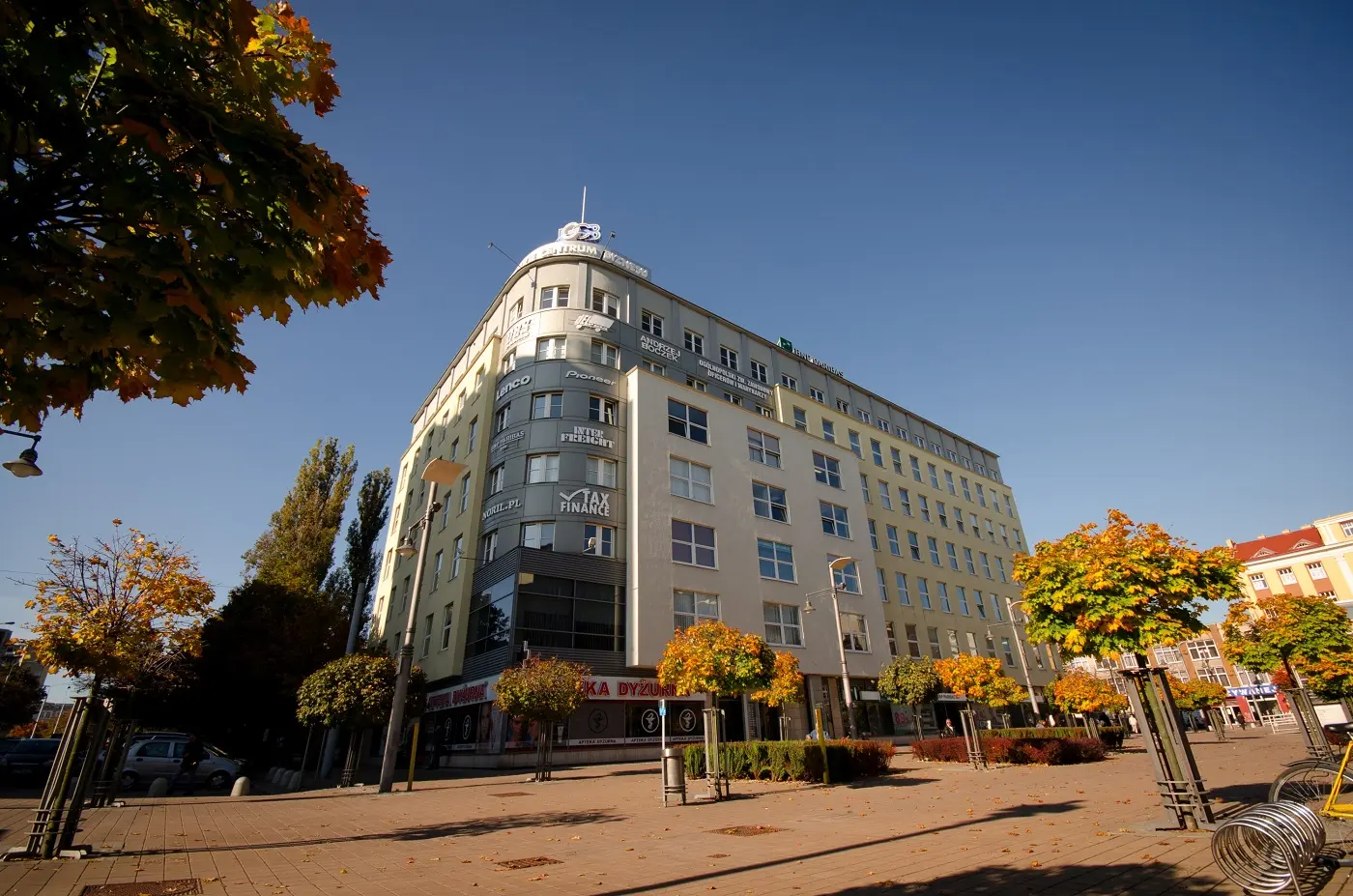 Gdyńskie Centrum Biznesu, Plac Kaszubski 8