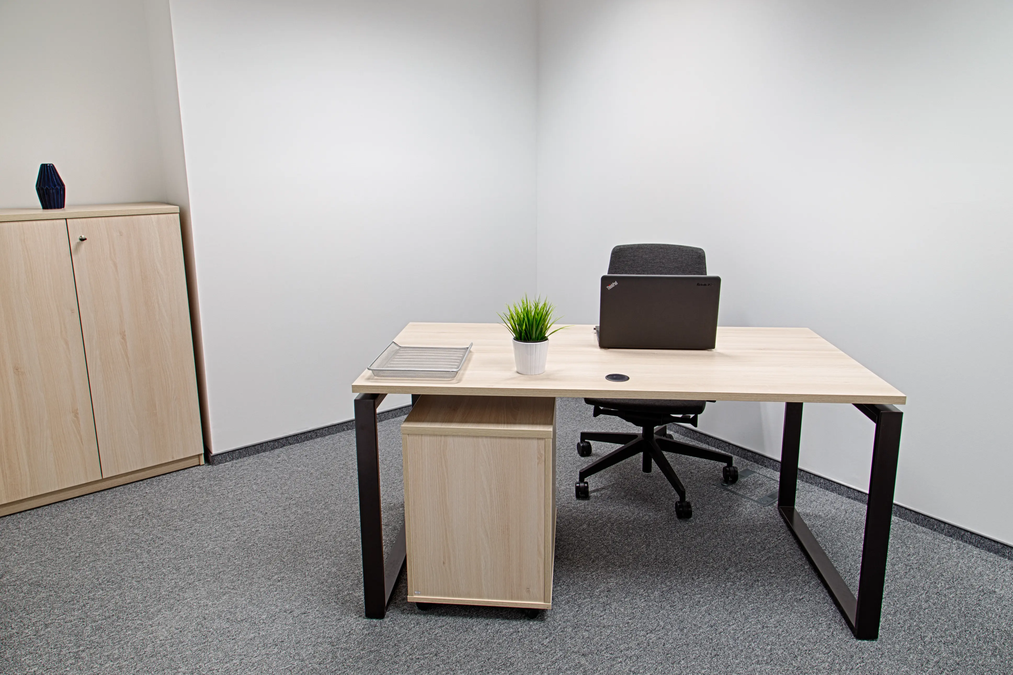 G43 Grzybowska, Grzybowska 43, Wola, Warszawa