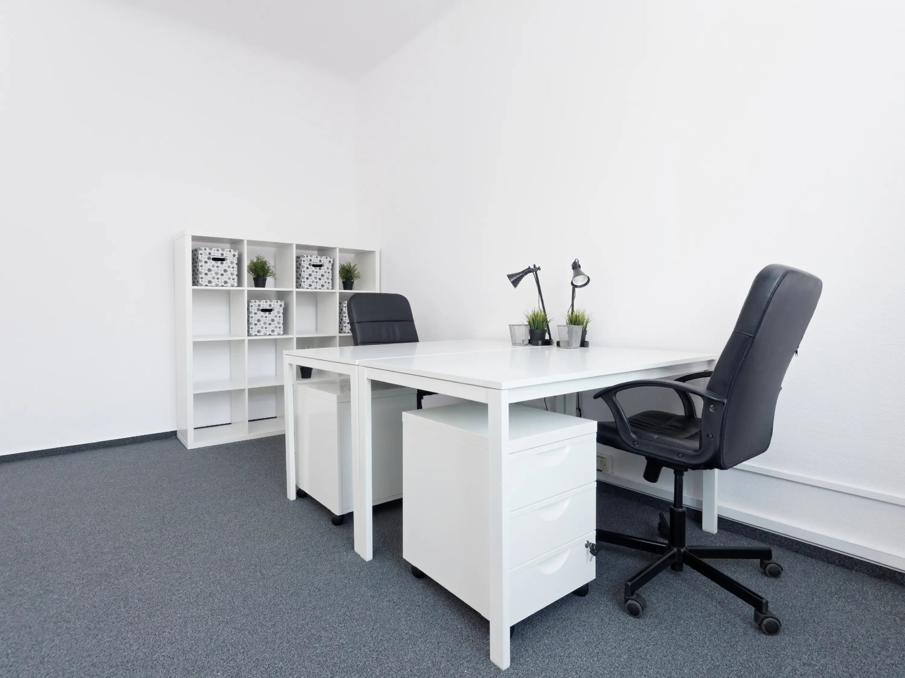 Centrum Żoliborz, Inwalidów 10