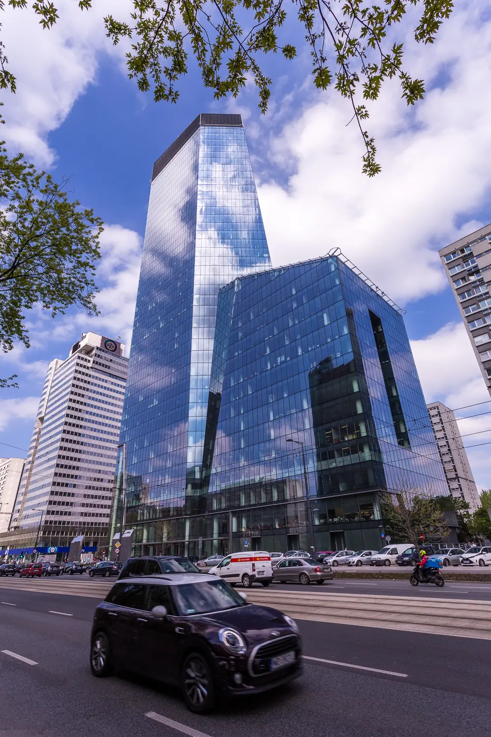 Omni Office Q22 Jana Pawła, Jana Pawła II 22