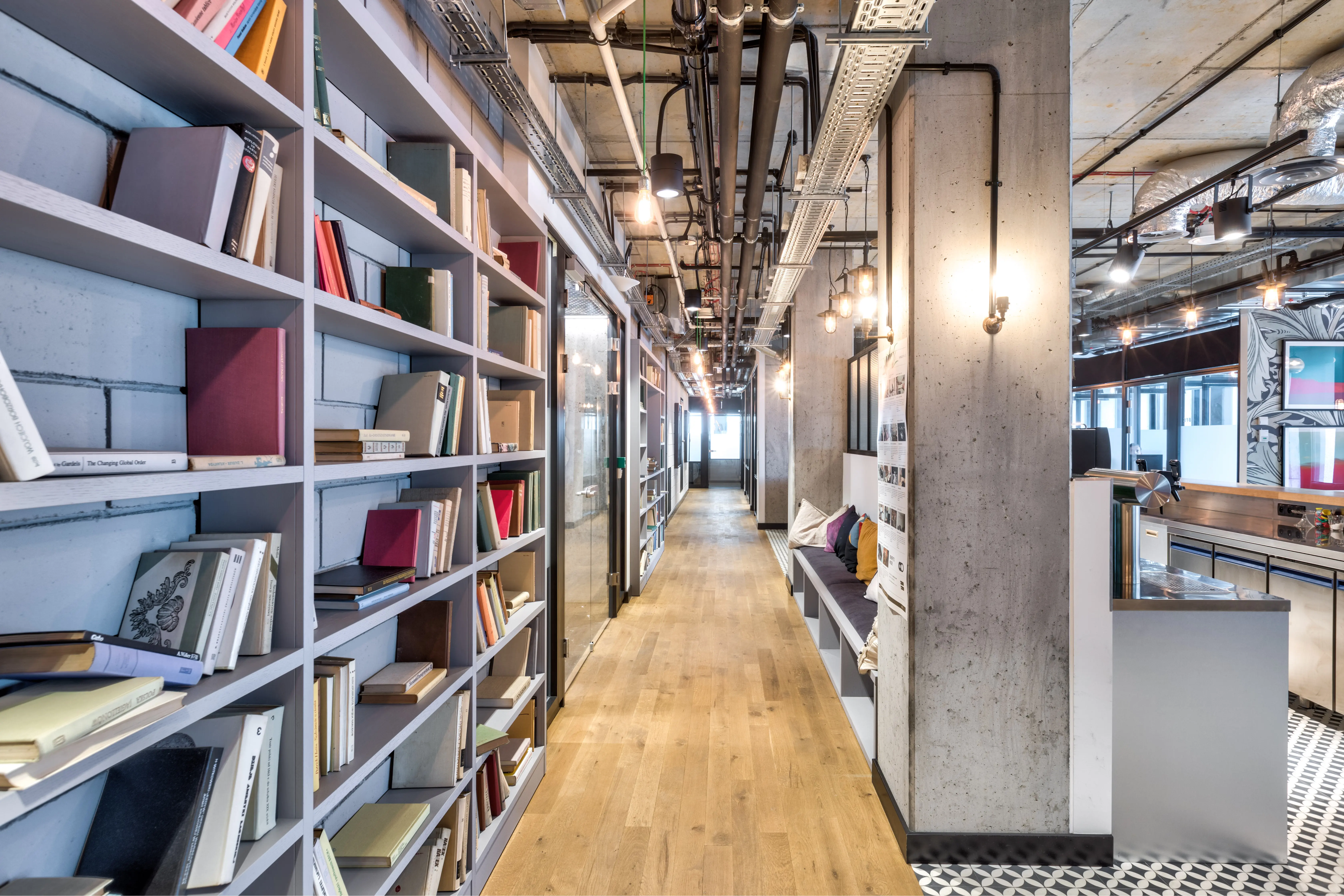 Mindspace Hala Koszyki, Koszykowa 61, Śródmieście, Warszawa