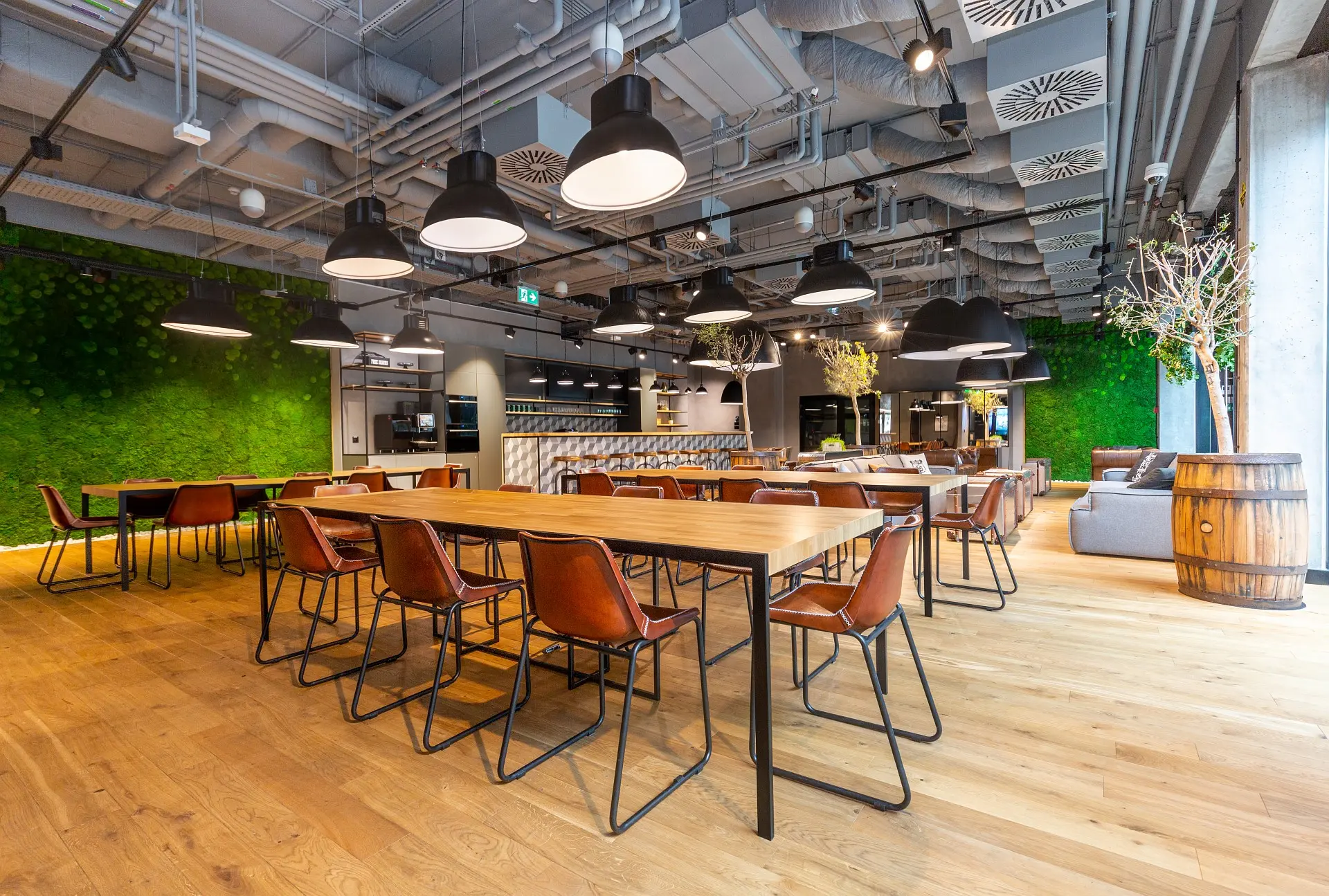 Maraton, Królowej Jadwigi 43, Stare Miasto, Poznań