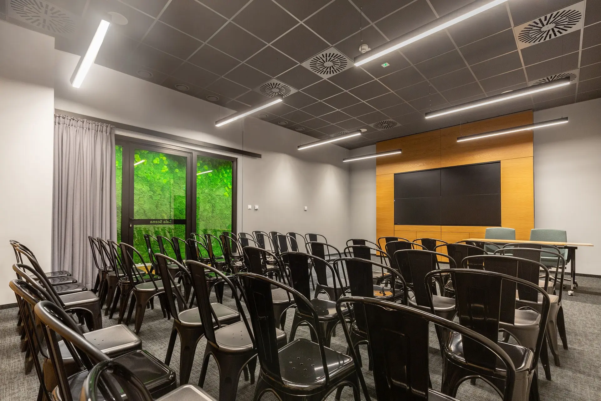 Maraton, Królowej Jadwigi 43, Stare Miasto, Poznań