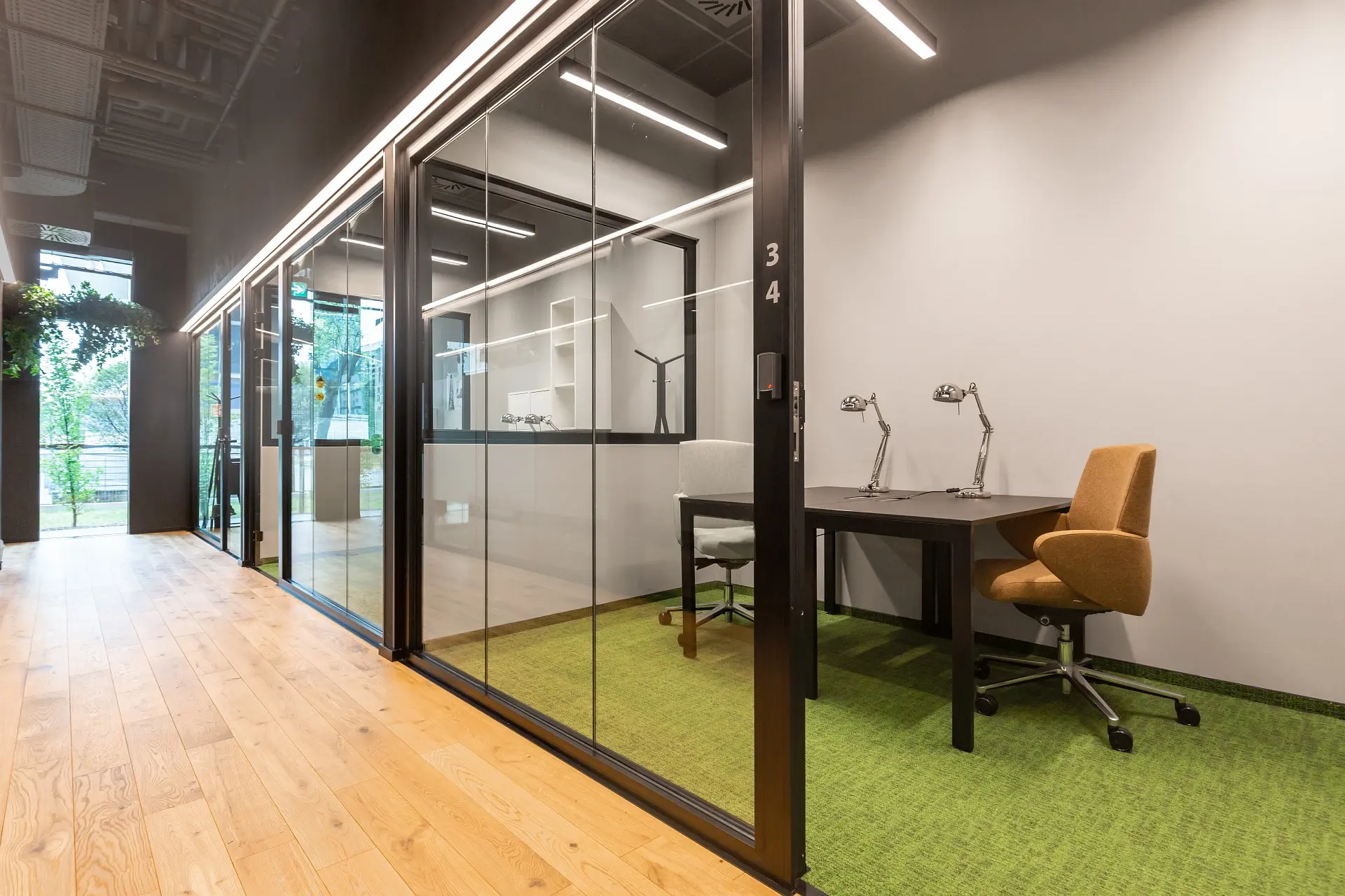 Maraton, Królowej Jadwigi 43