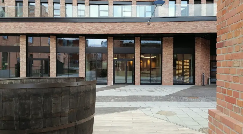 Monopol M, Plac Konesera 12, Praga, Warszawa