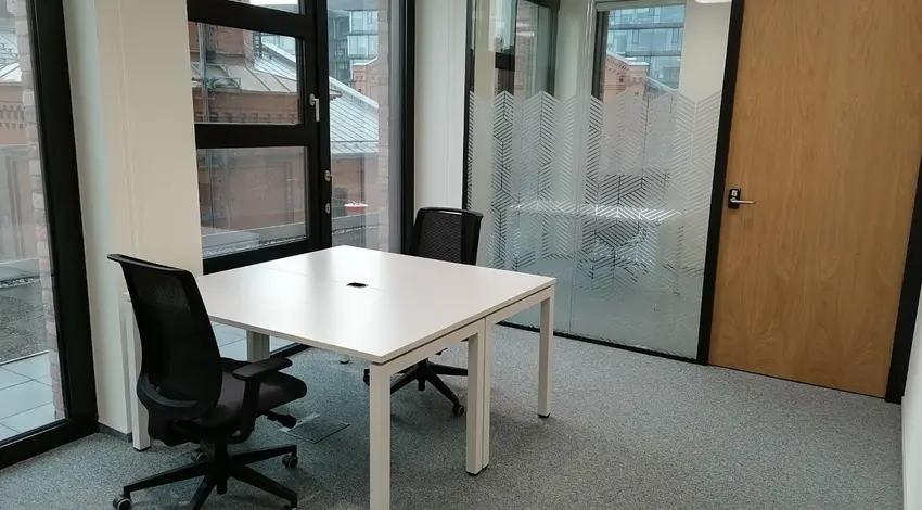 Monopol M, Plac Konesera 12, Praga, Warszawa