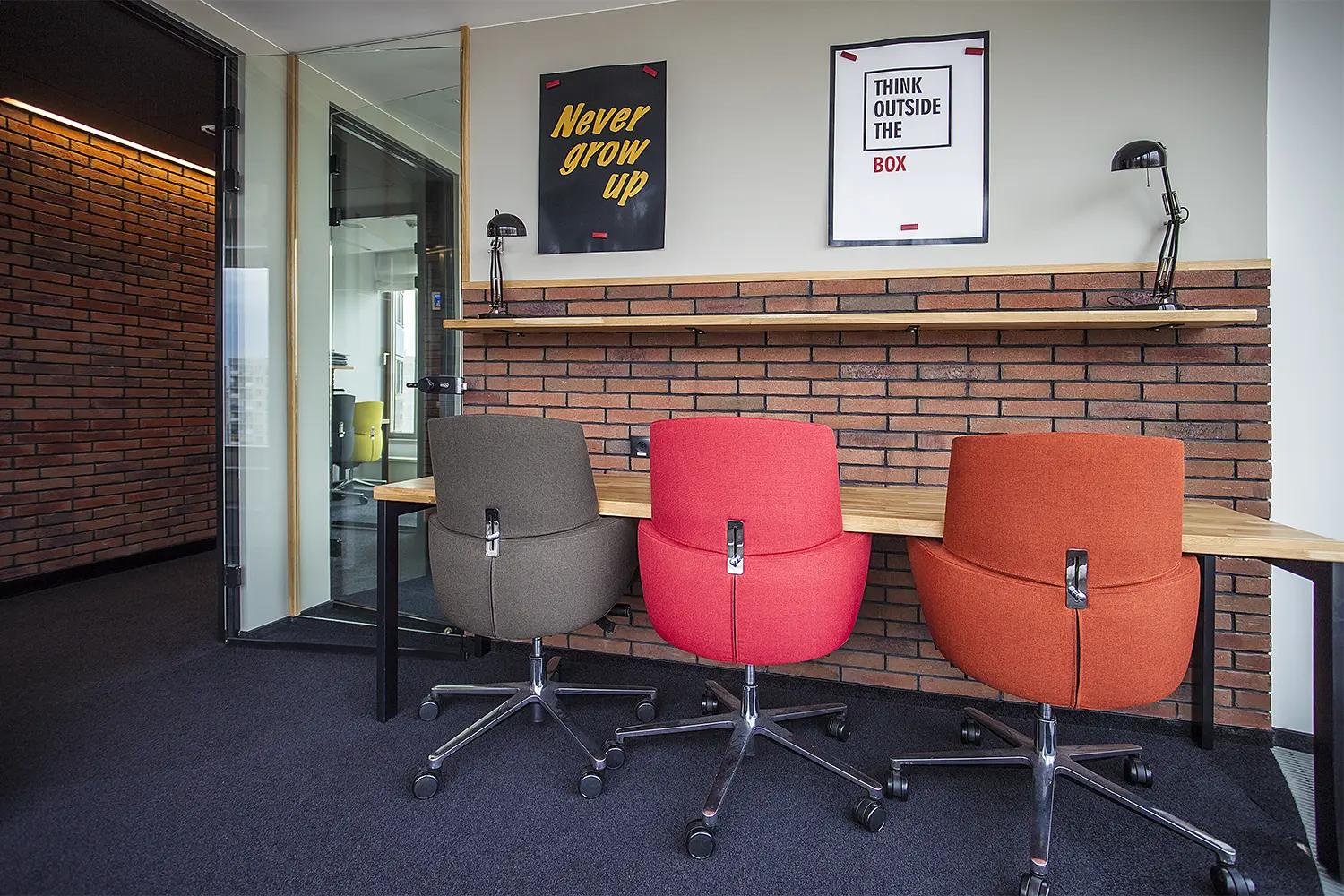 Zebra Tower (8,9 piętro), Mokotowska 1