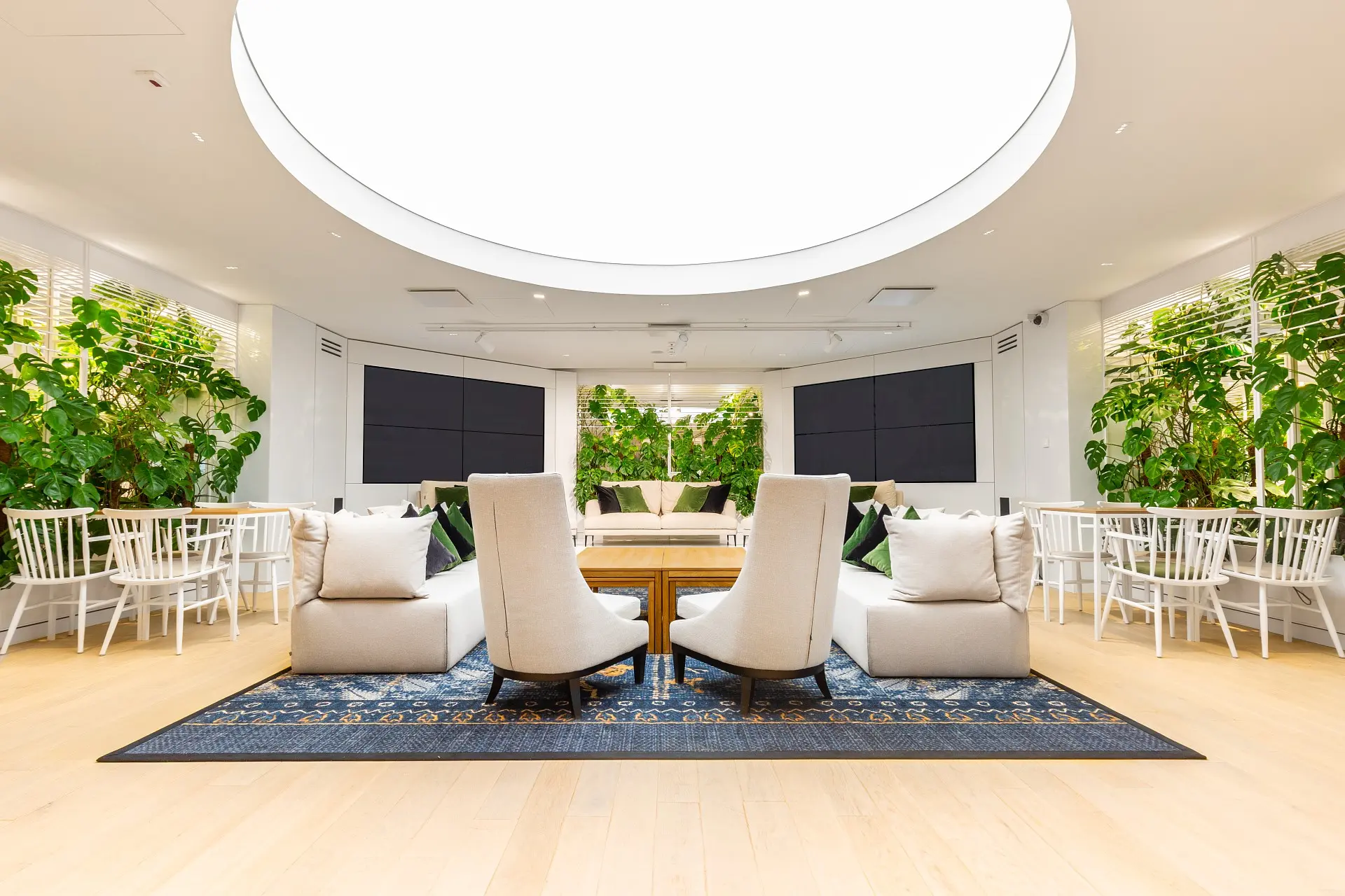 High5ive, Pawia 9, Śródmieście, Kraków