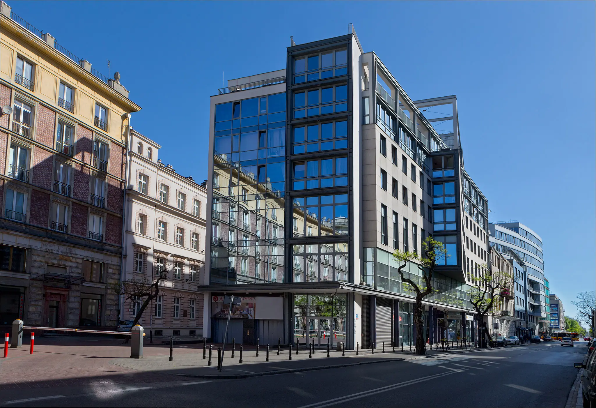 Piękna 24/26A, Piękna 24/26A