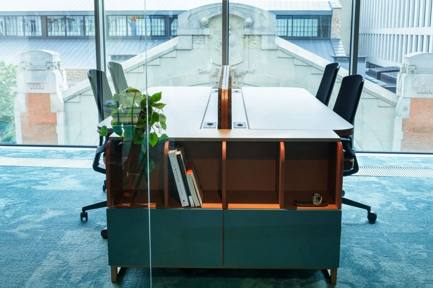 The Nest, Piękna 49