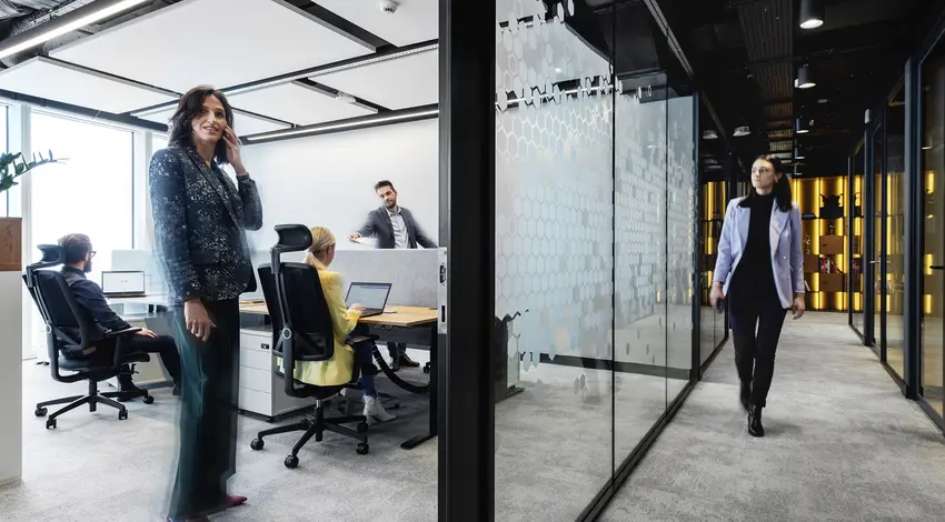 myhive Warsaw Spire, Europejski 1, Wola, Warszawa