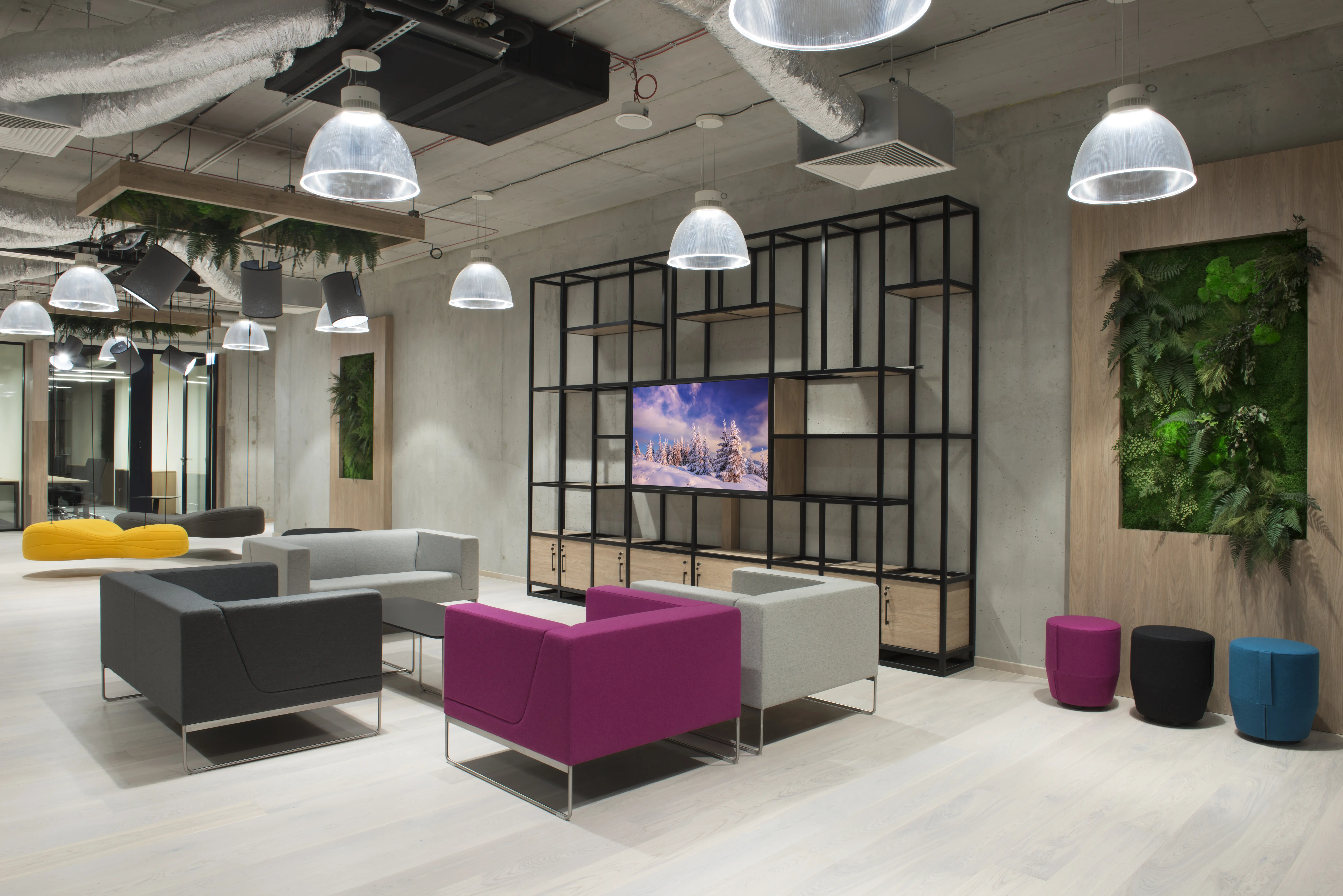 HubHub Postępu, Postępu 14