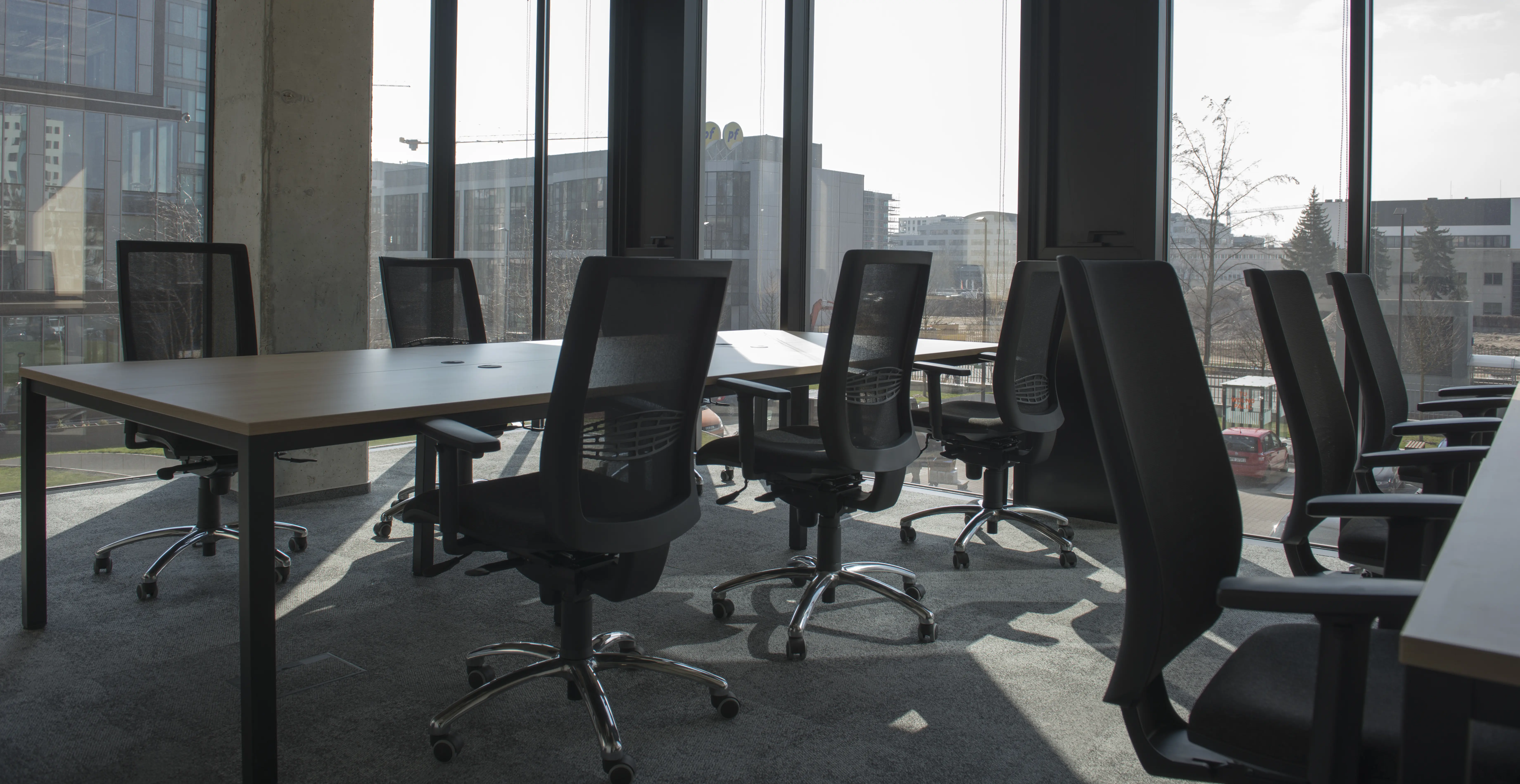 HubHub Postępu, Postępu 14