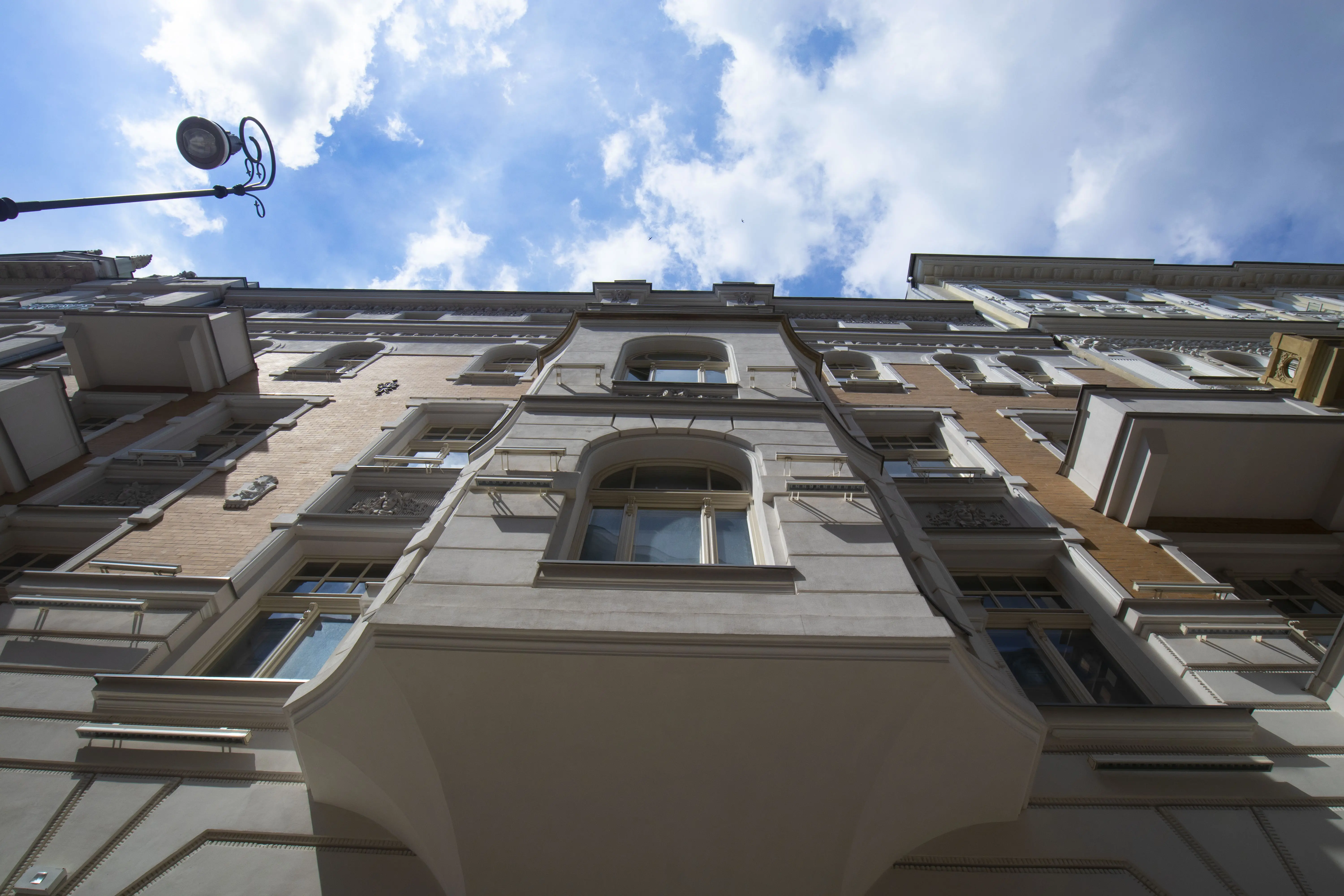 Poznańska 37, Poznańska 37