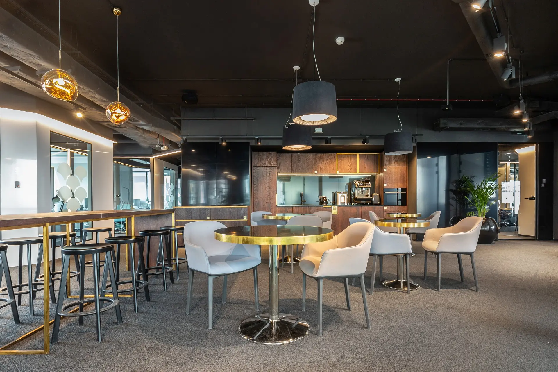 Astoria, Przeskok 2, Śródmieście, Warszawa