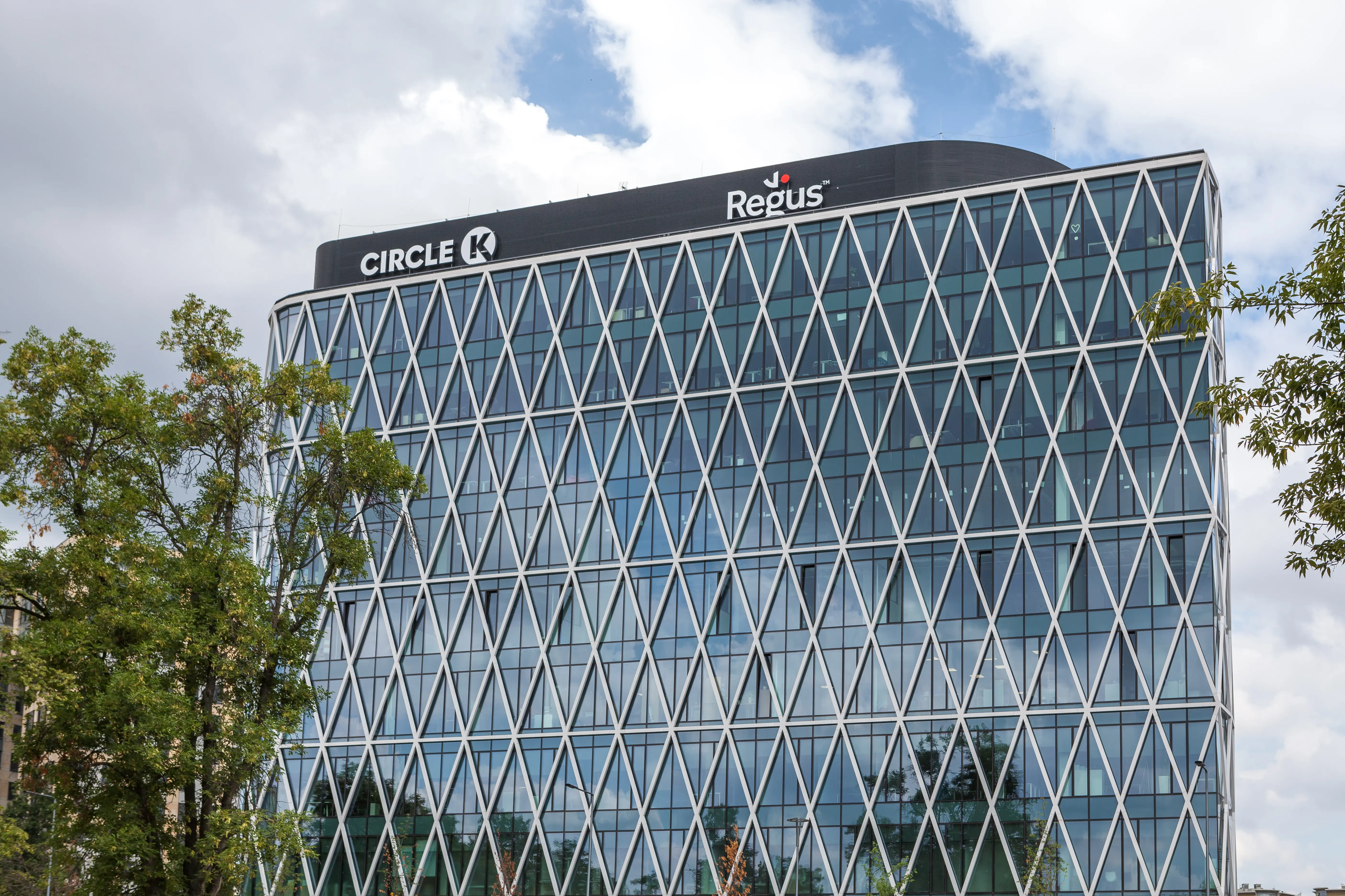 Villa Metro, Puławska 145 B, Mokotów, Warszawa