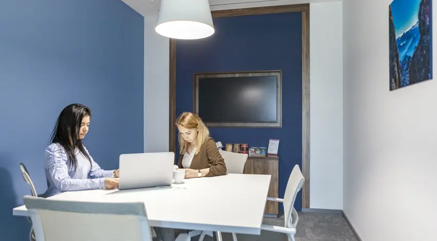 Villa Metro, Puławska 145 B, Mokotów, Warszawa