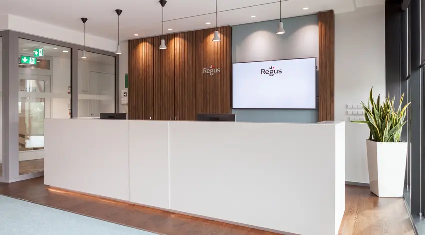 Villa Metro, Puławska 145 B, Mokotów, Warszawa