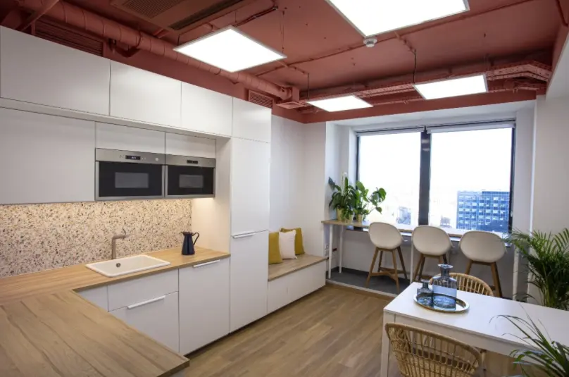 Red Tower, Piotrkowska 148/150