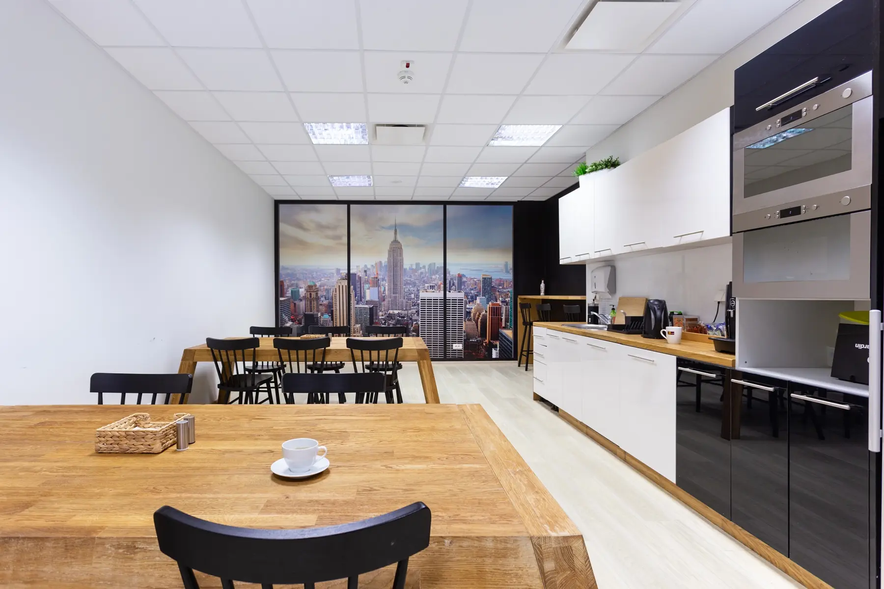 Renaissance Tower, Skierniewicka 10A