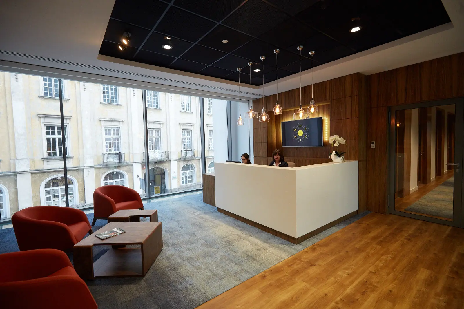 Workin Senatorska Plac Zamkowy, Senatorska 2, Śródmieście, Warszawa