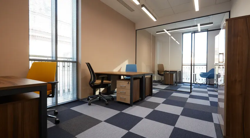 Workin Senatorska Plac Zamkowy, Senatorska 2, Śródmieście, Warszawa