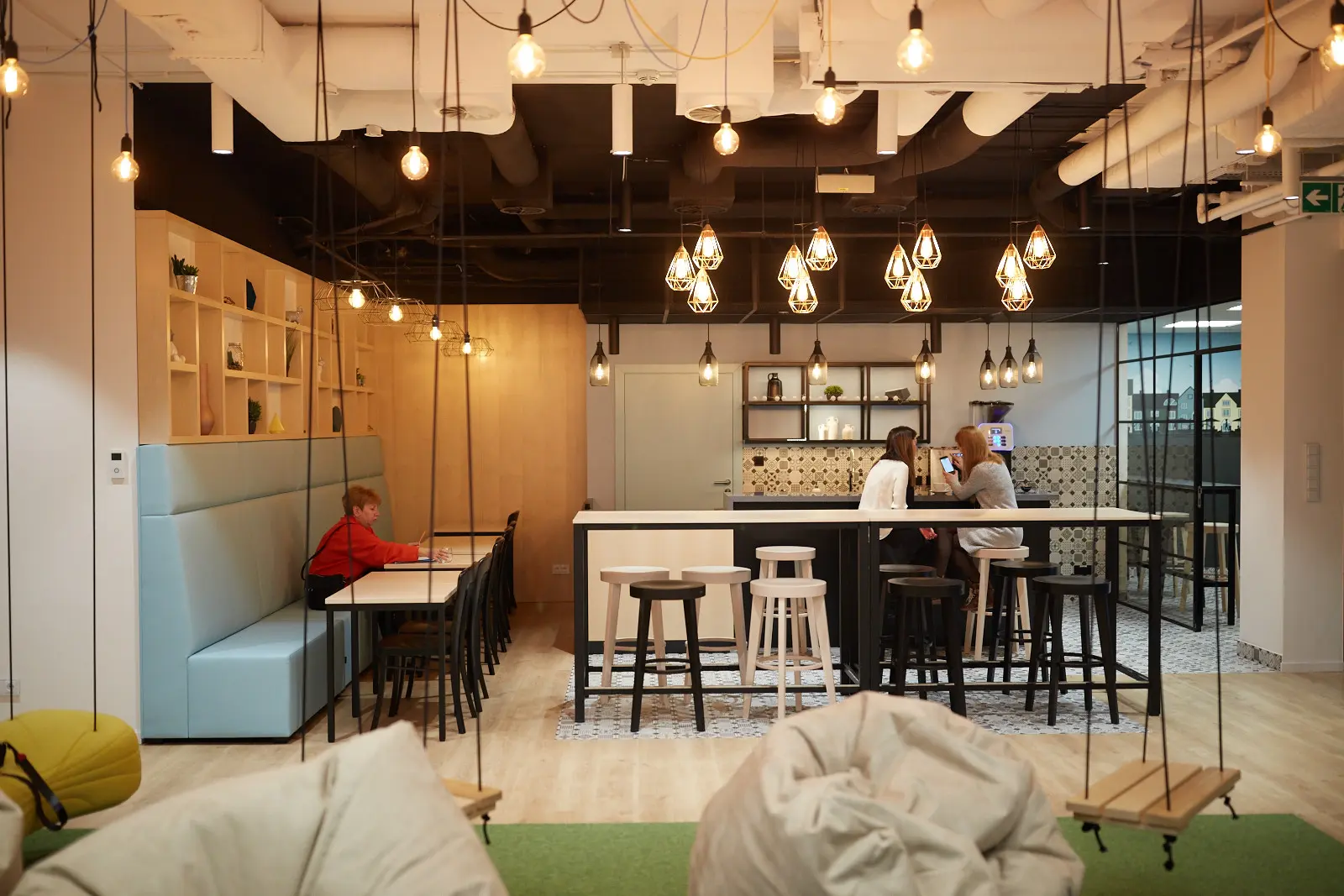 Workin Senatorska Plac Zamkowy, Senatorska 2, Śródmieście, Warszawa