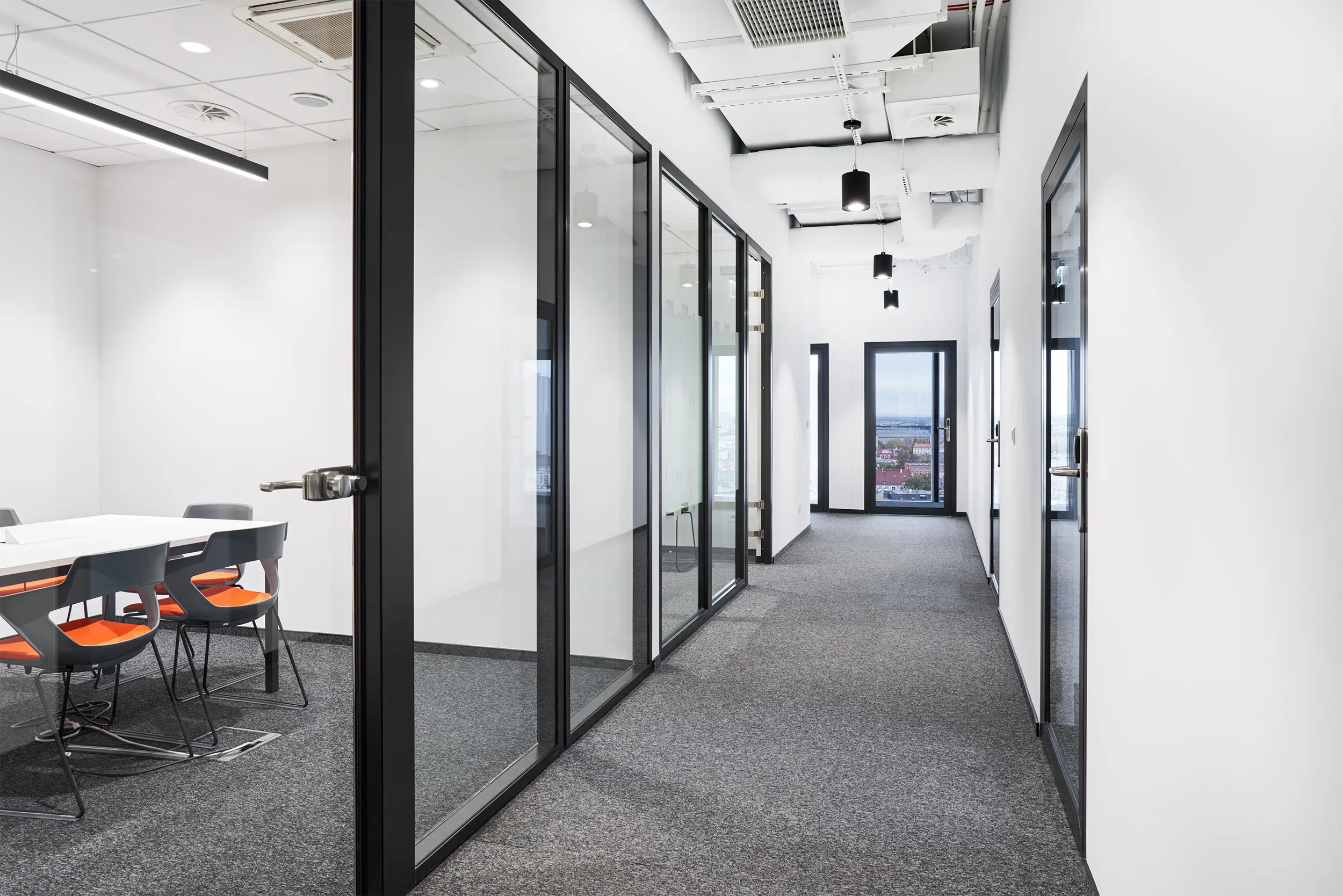 Silver Tower Center, Konstytucji 3 Maja 3, Krzyki, Wrocław