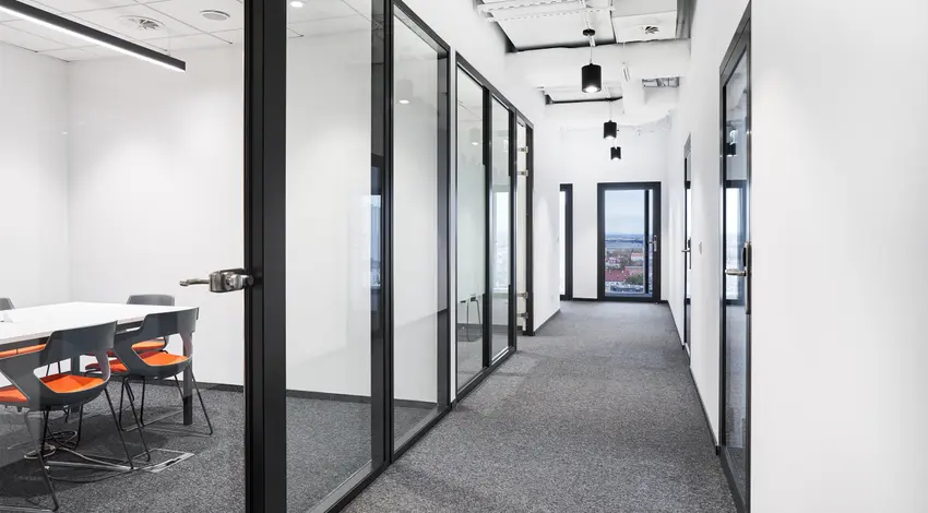 Silver Tower Center, Konstytucji 3 Maja 3, Krzyki, Wrocław